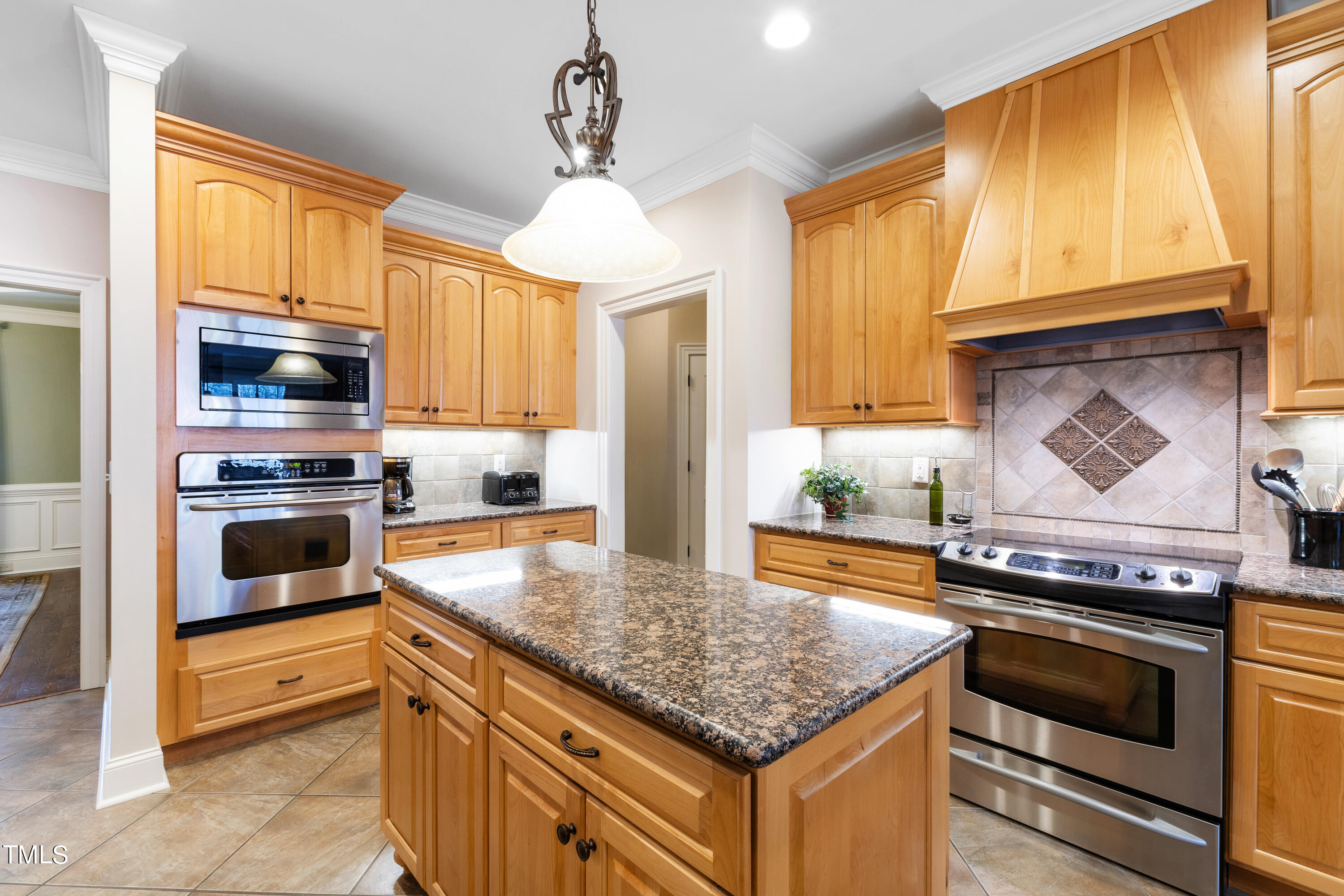 1012 Quiet Ridge Circle