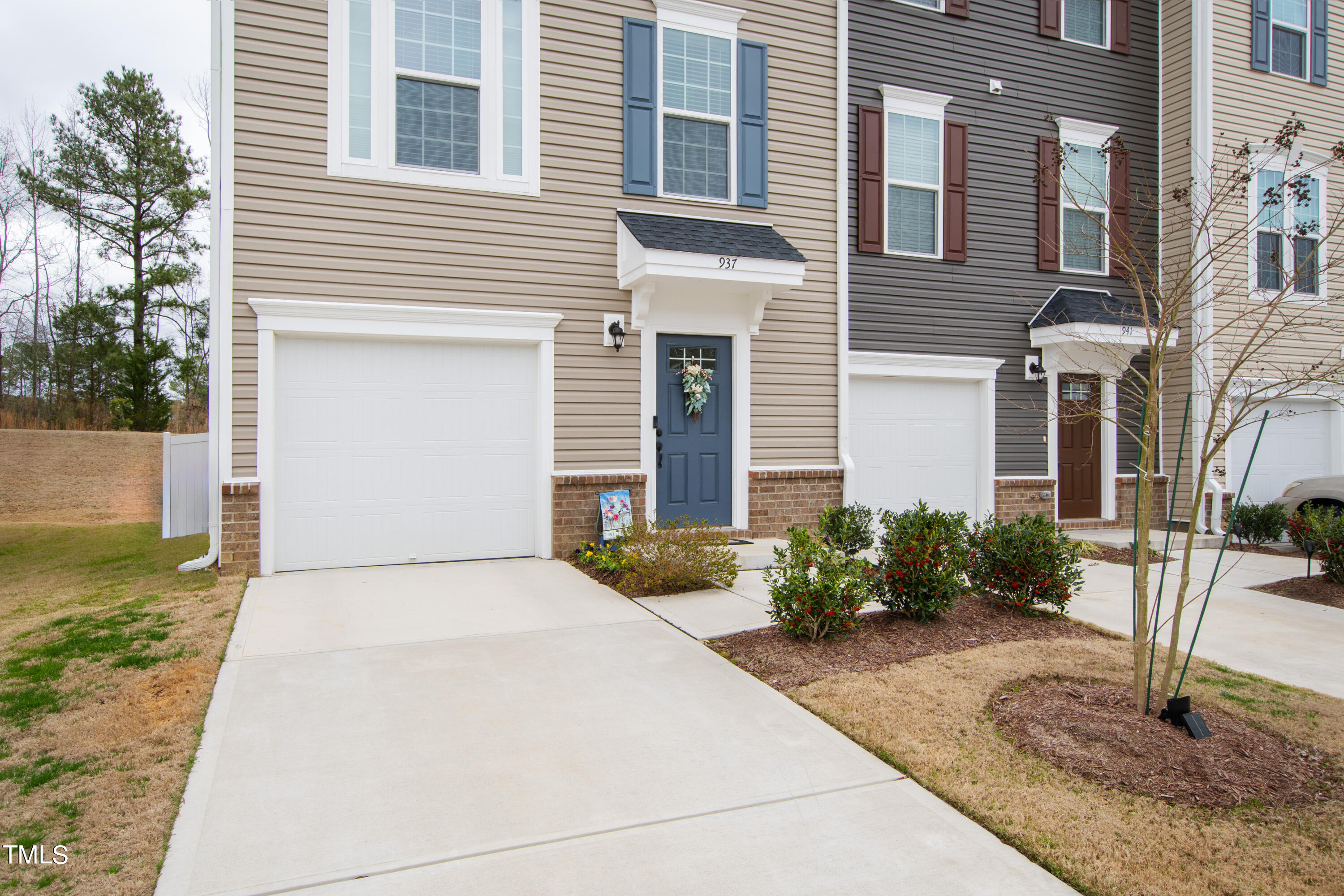 937 Arnold Place Drive