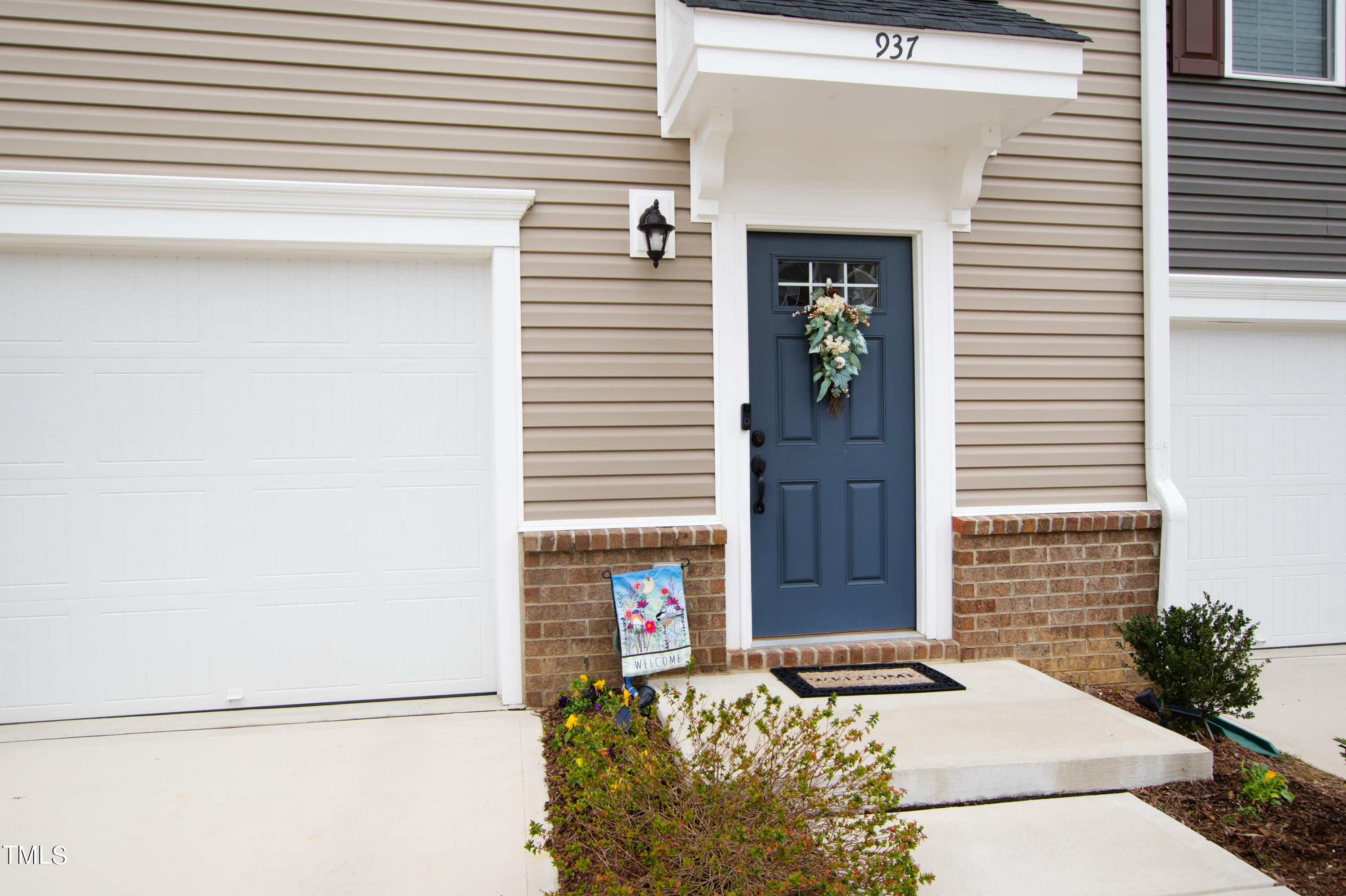 937 Arnold Place Drive
