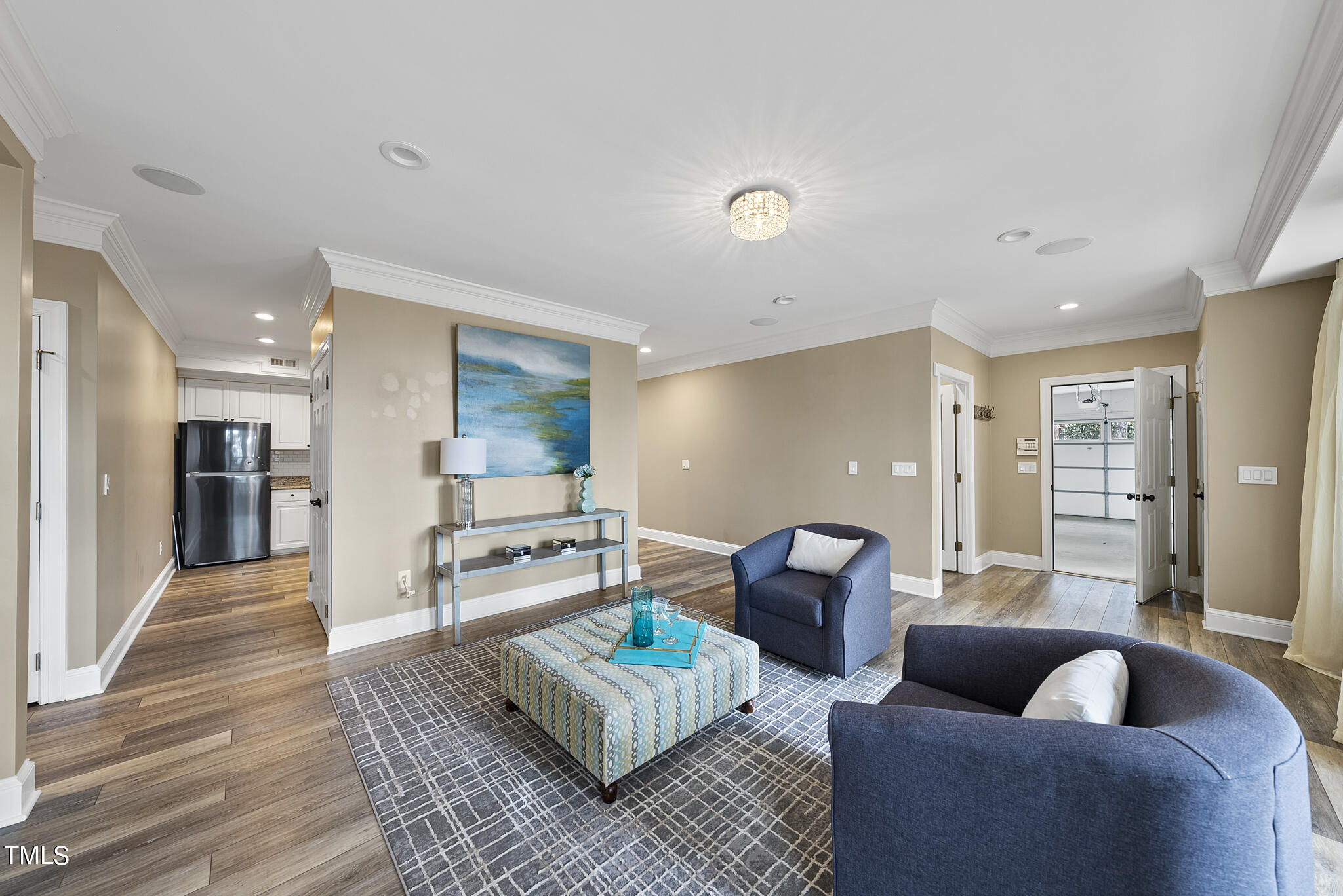 11512 Governors Drive