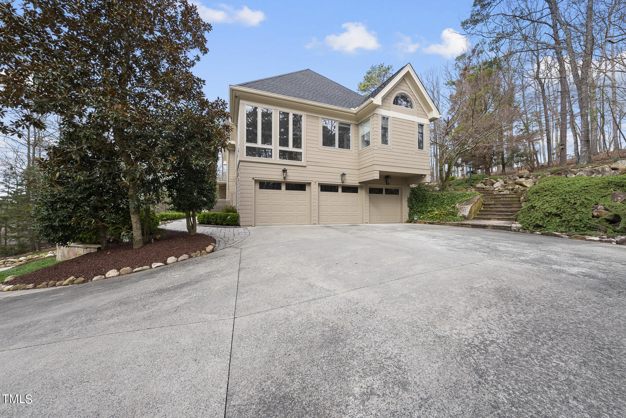 11512 Governors Drive