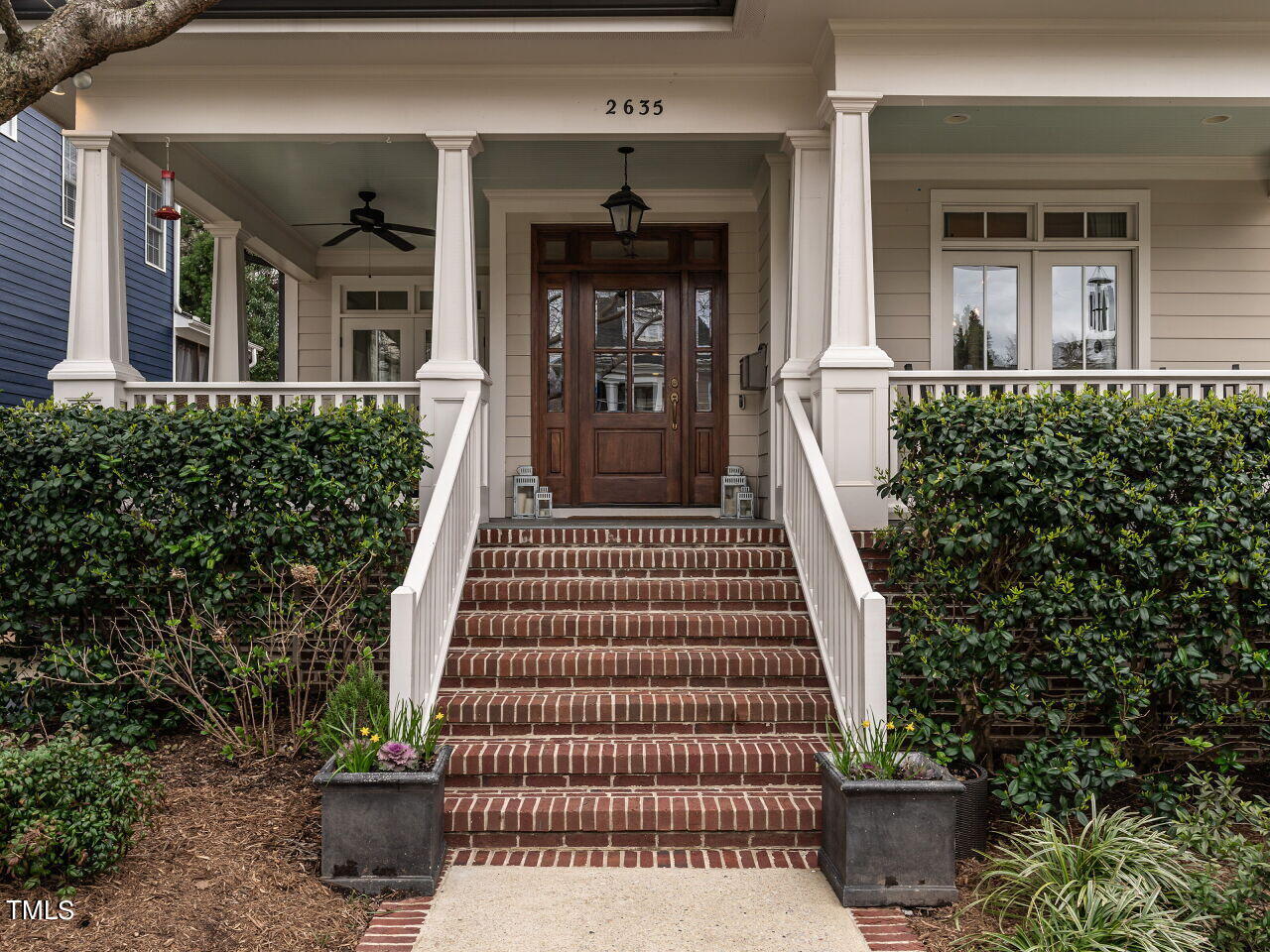 2635 Davis Street