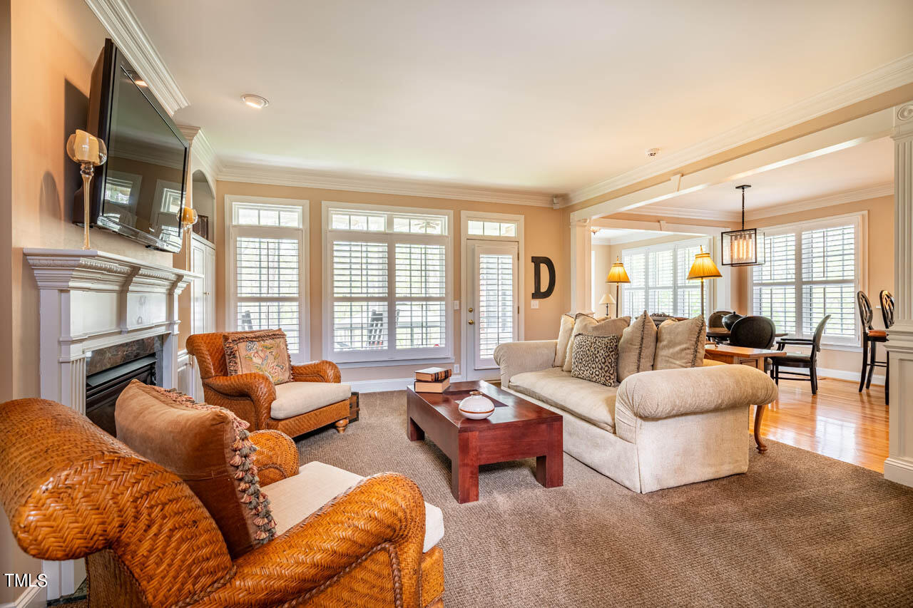 2727 Cliff View Drive