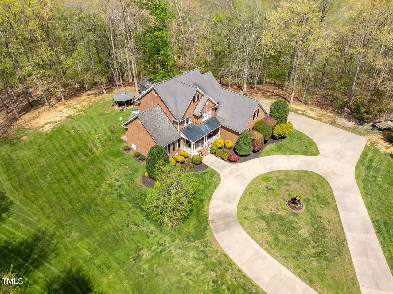 2727 Cliff View Drive