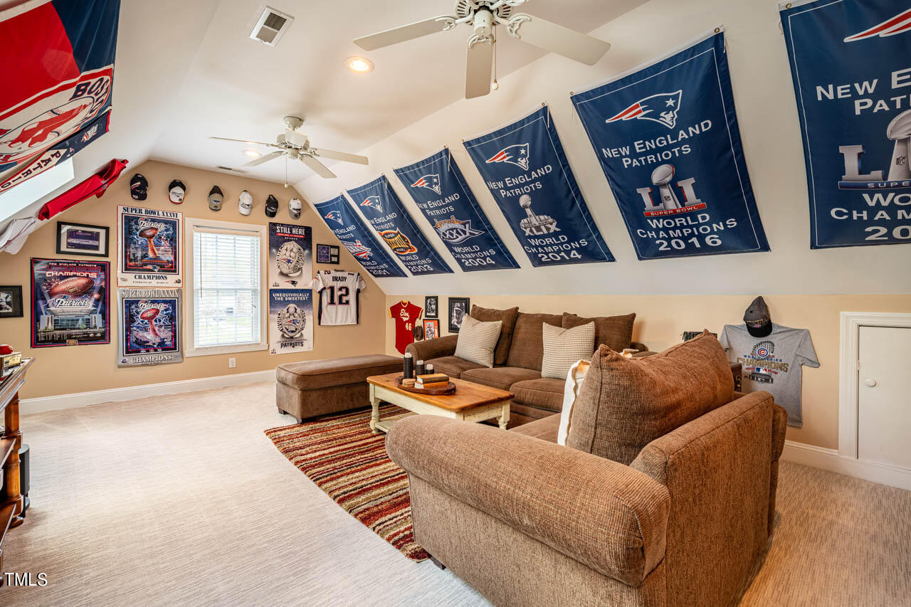 2727 Cliff View Drive