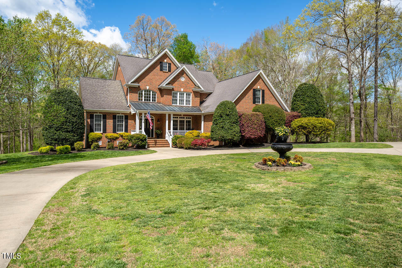 2727 Cliff View Drive