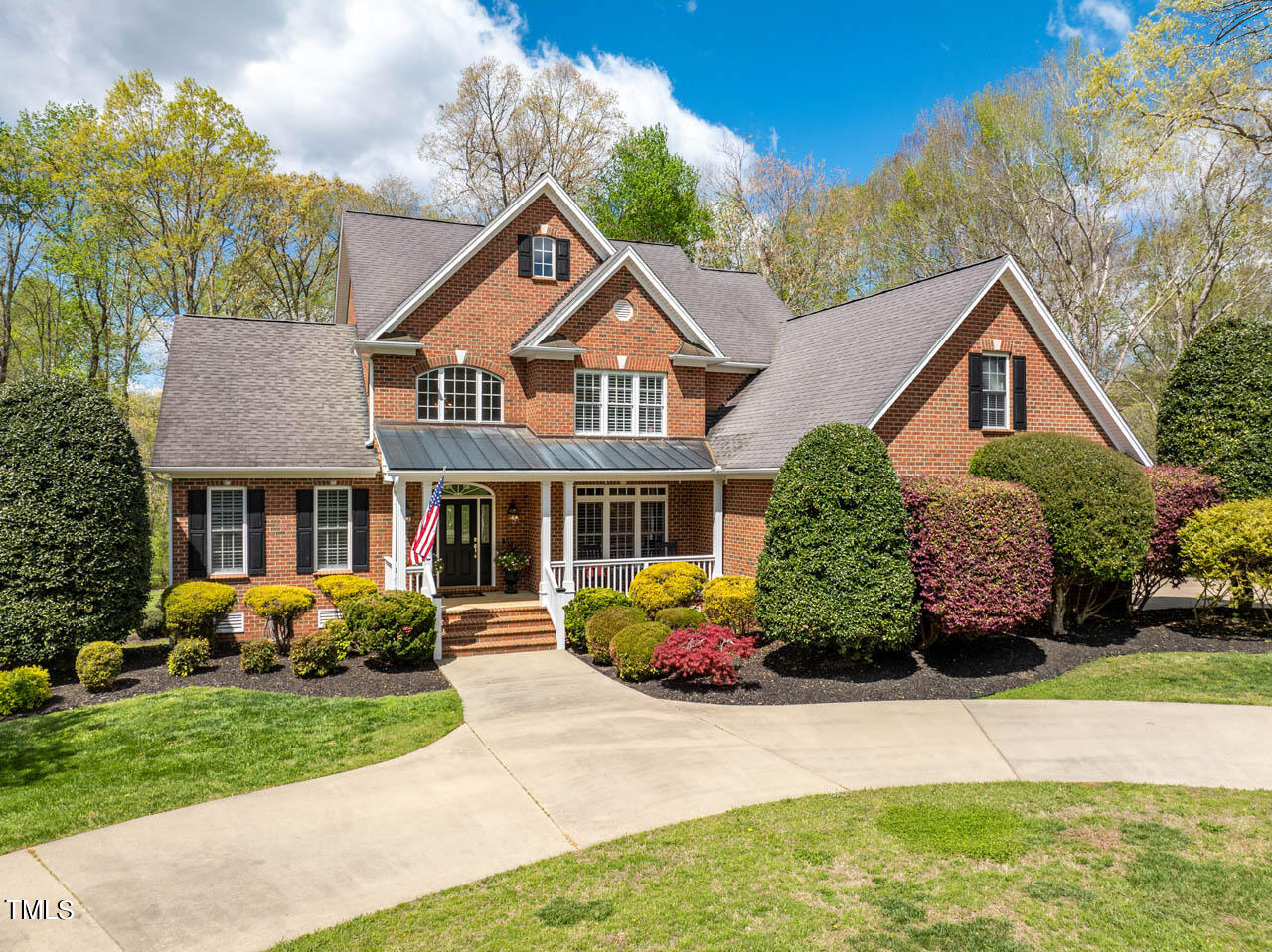 2727 Cliff View Drive