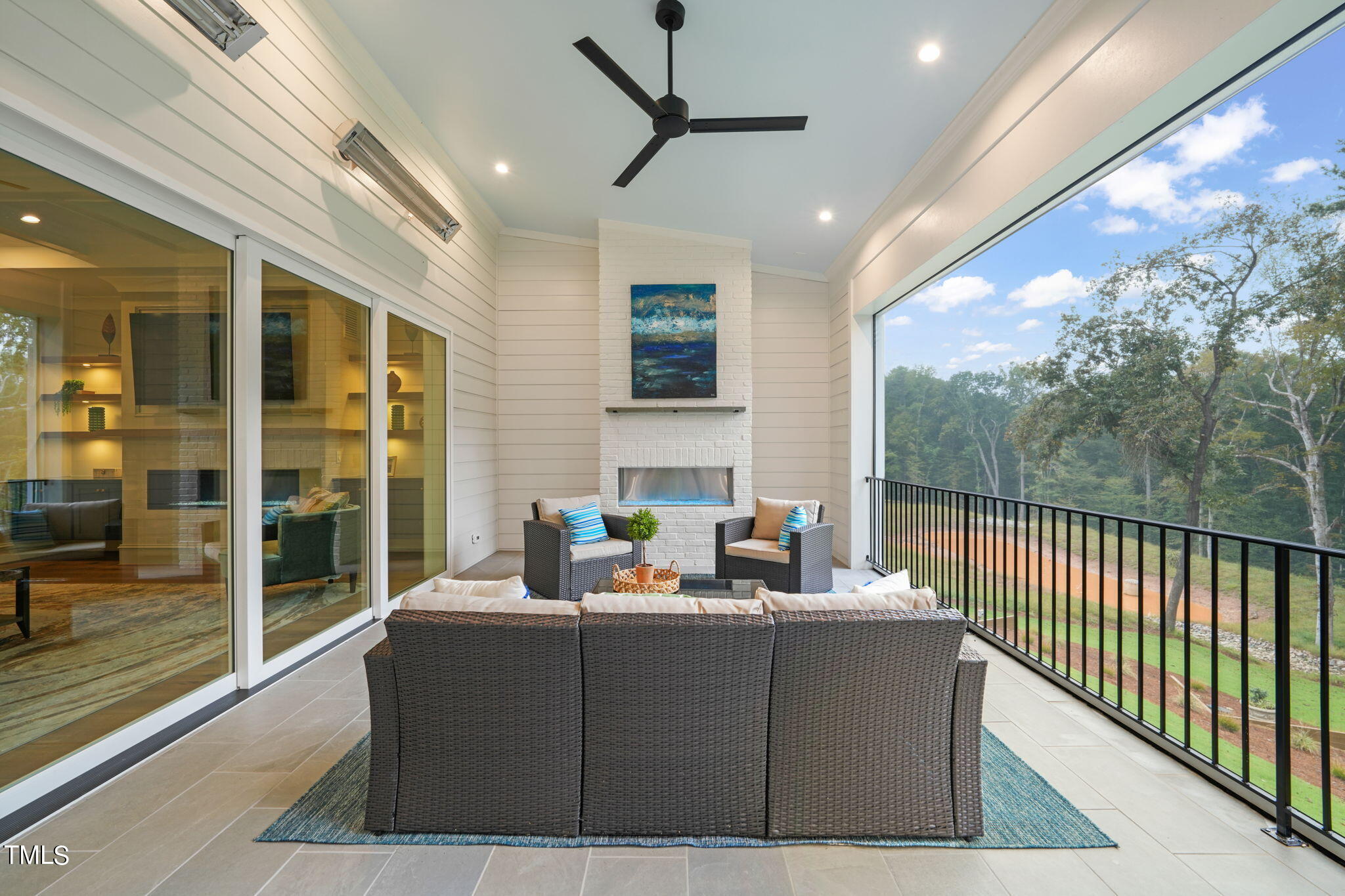 1621 Legacy Ridge Lane