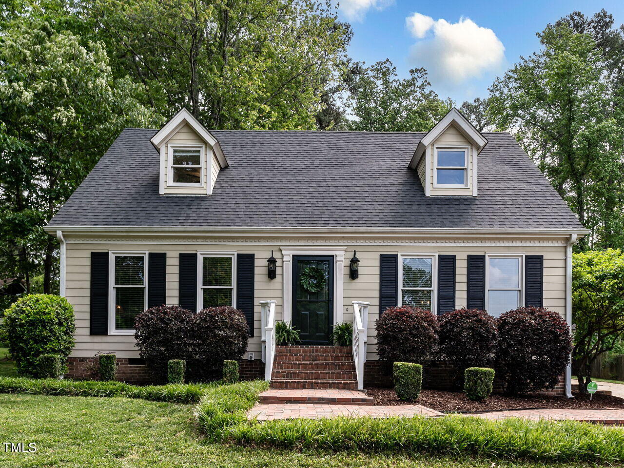 7800 Vauxhill Drive