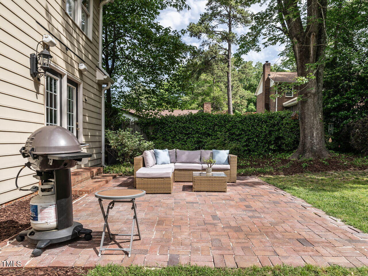 7800 Vauxhill Drive