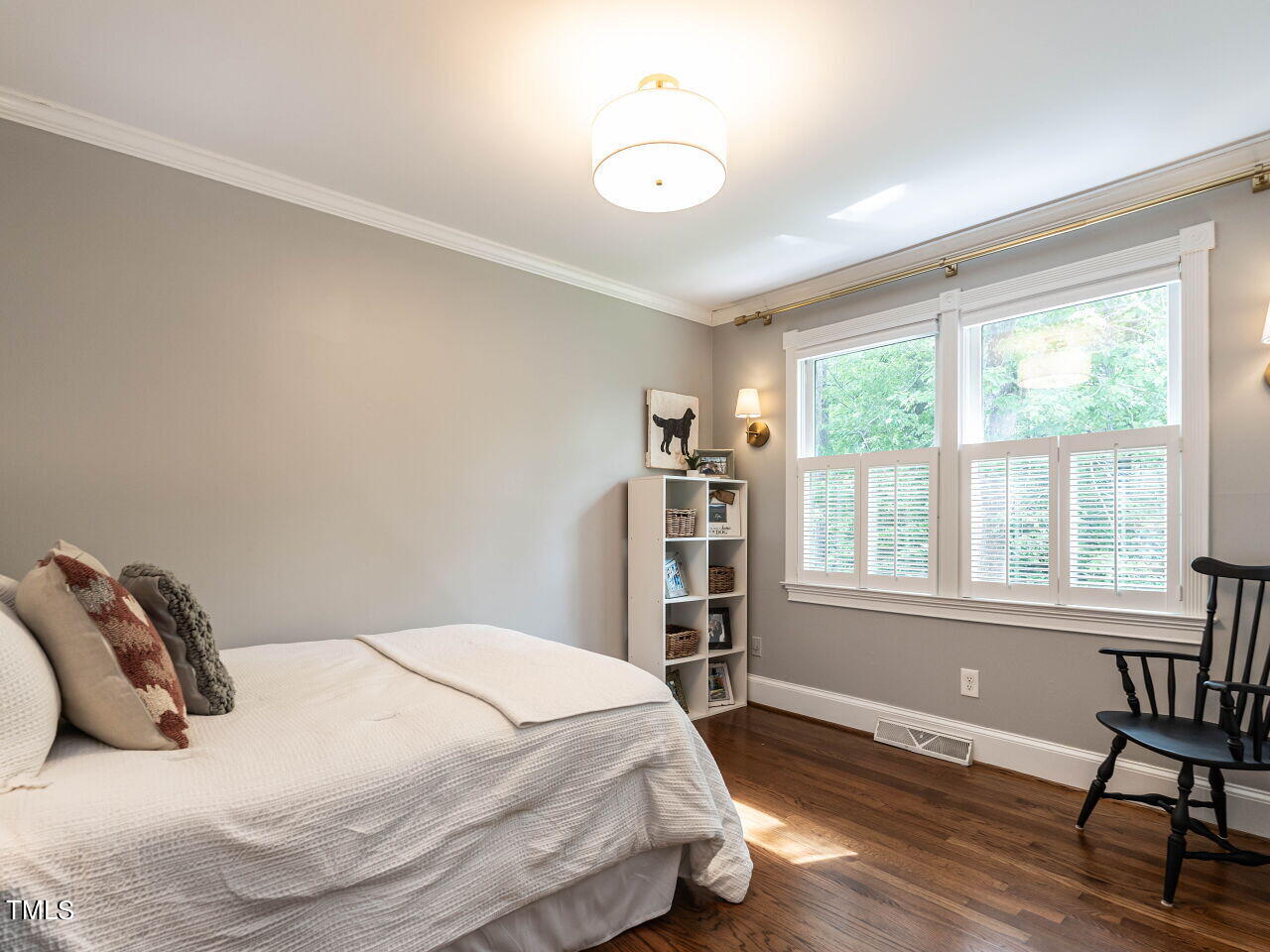 7800 Vauxhill Drive