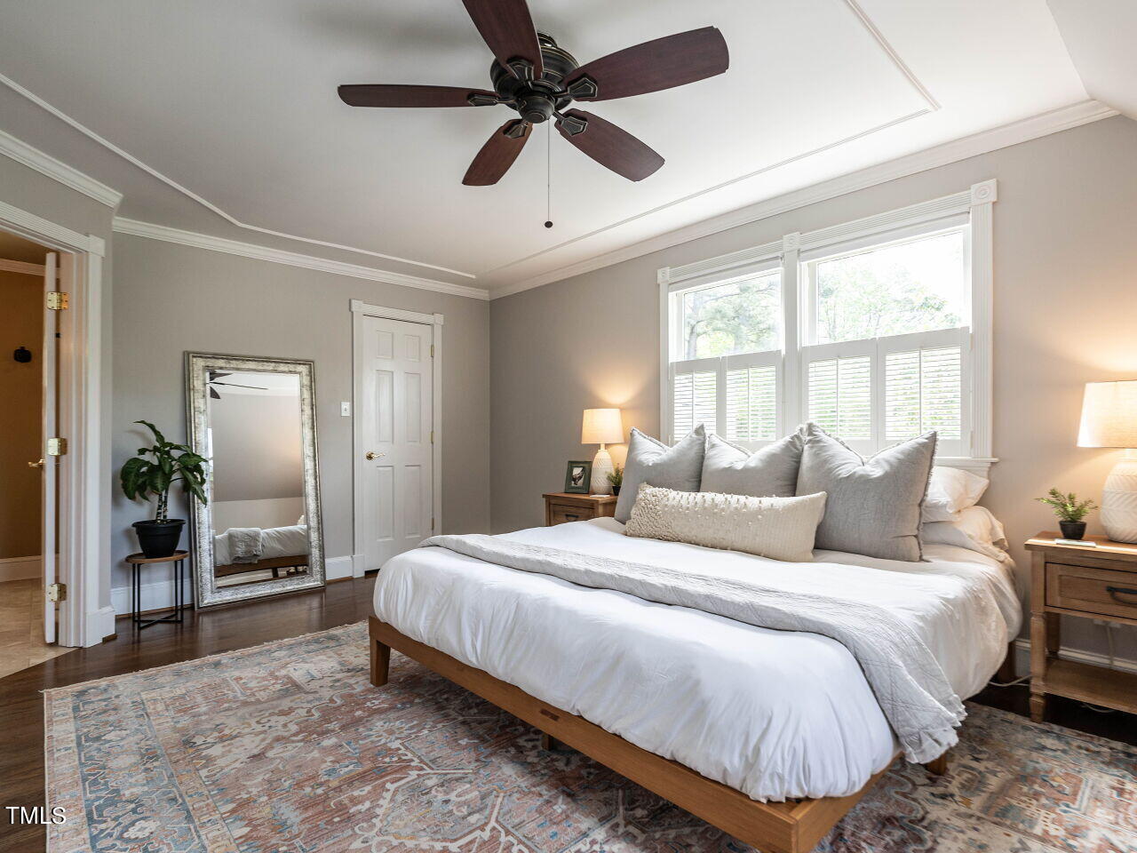 7800 Vauxhill Drive