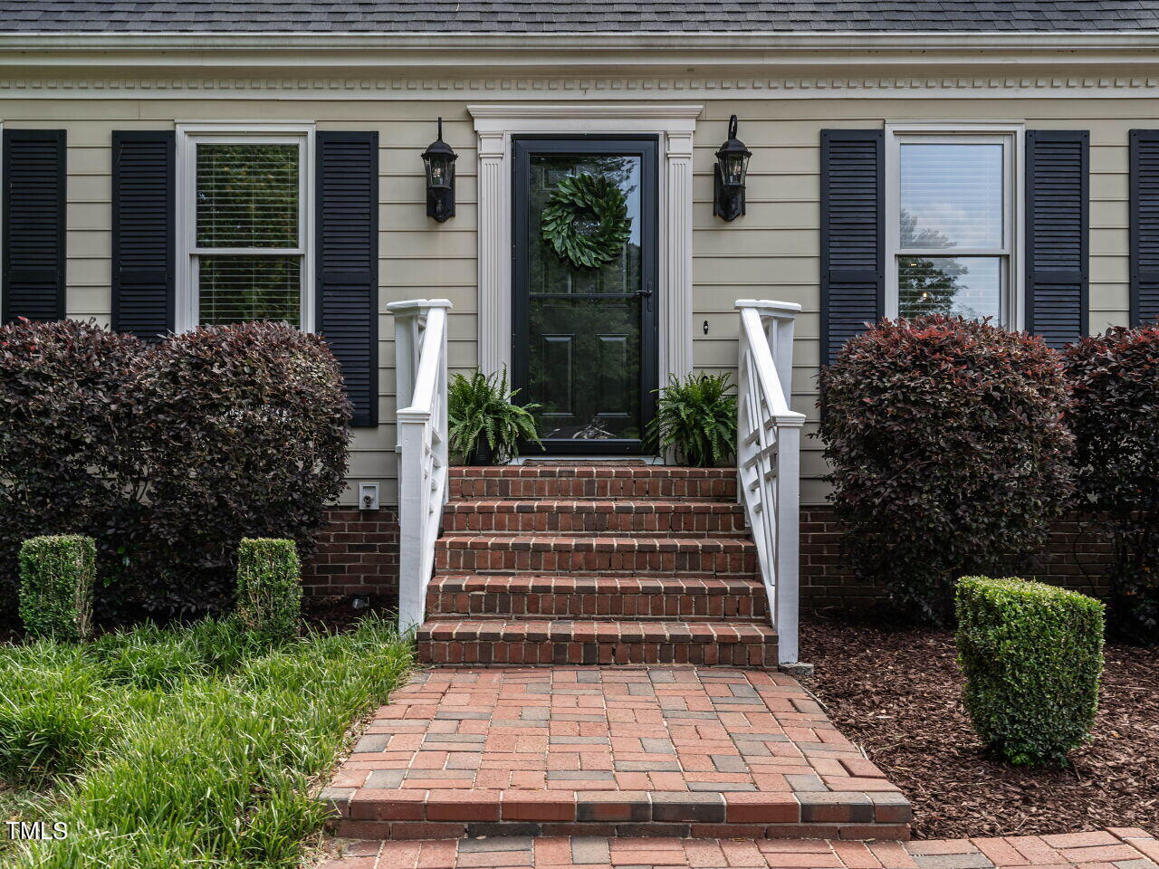 7800 Vauxhill Drive