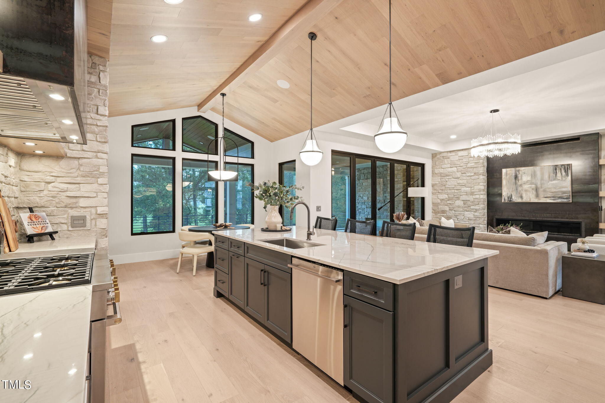 1701 Legacy Ridge Lane
