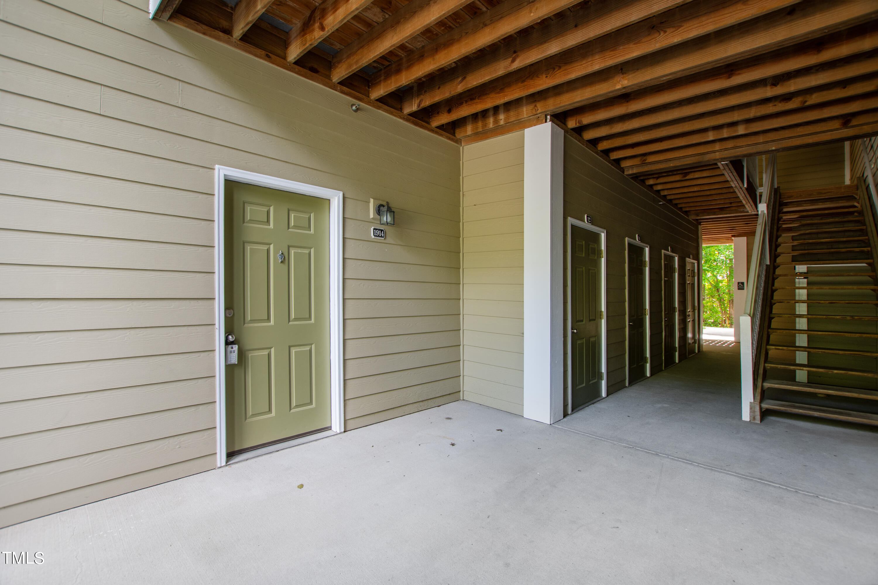 1914 Parkside Village Drive