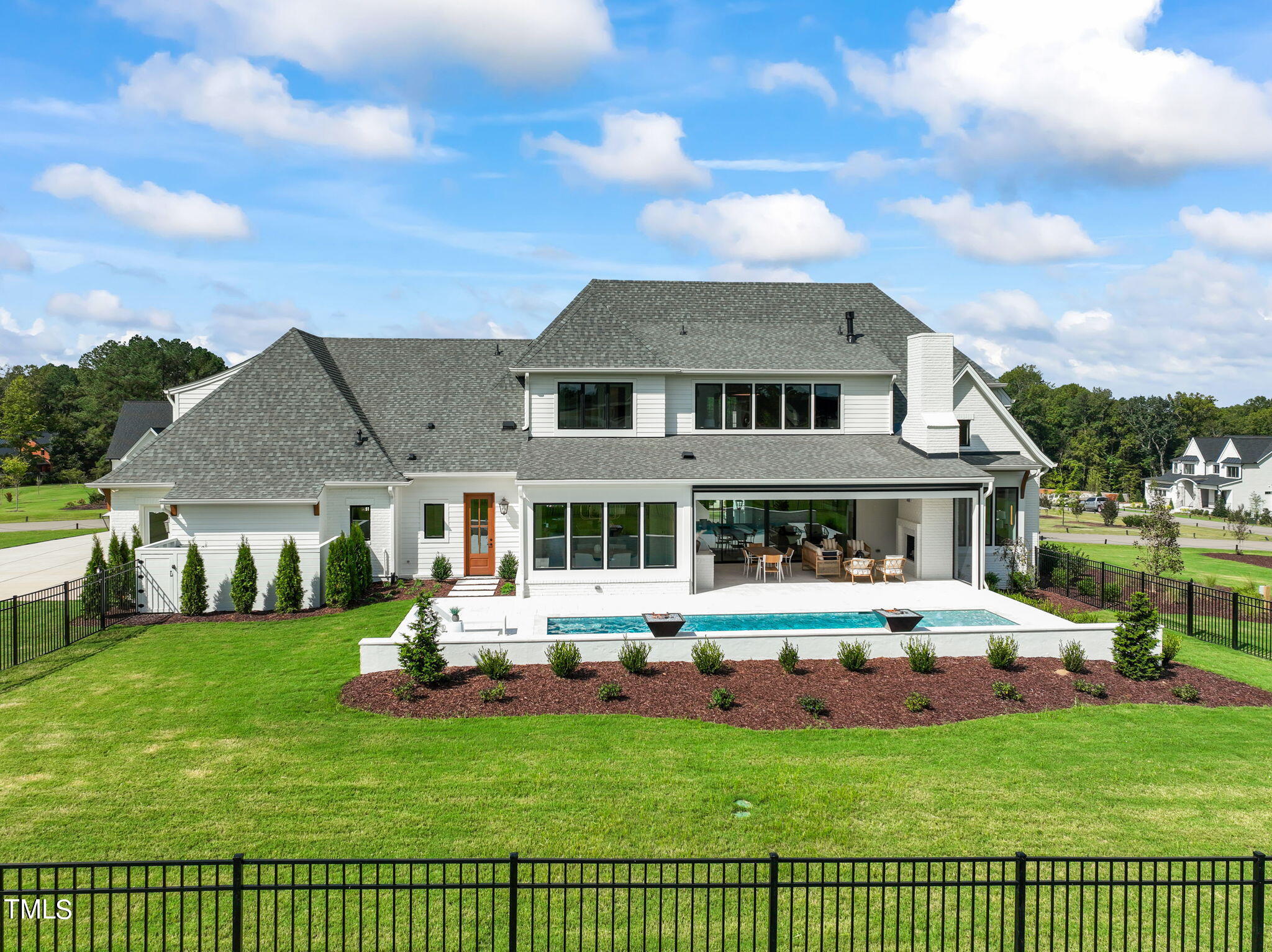 8916 Grand Highland Way