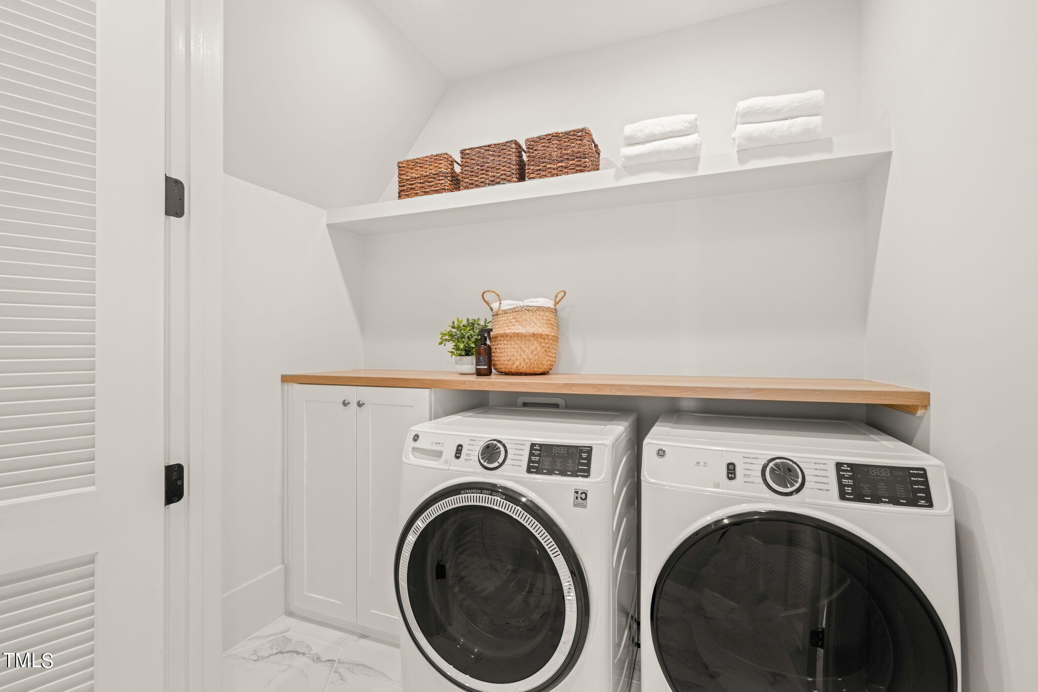 8916 Grand Highland Way