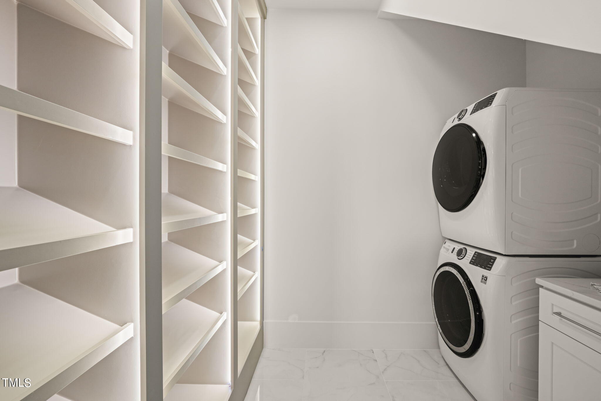 8916 Grand Highland Way