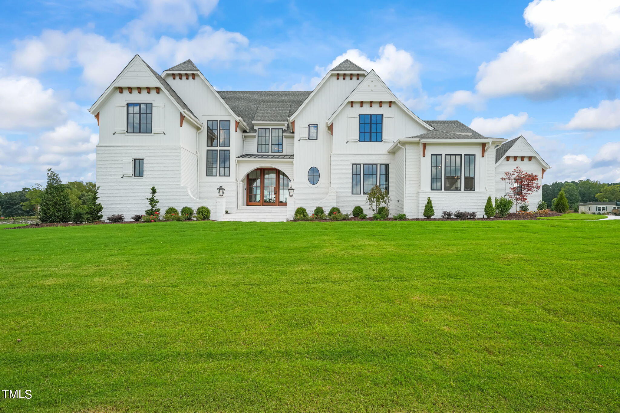 8916 Grand Highland Way