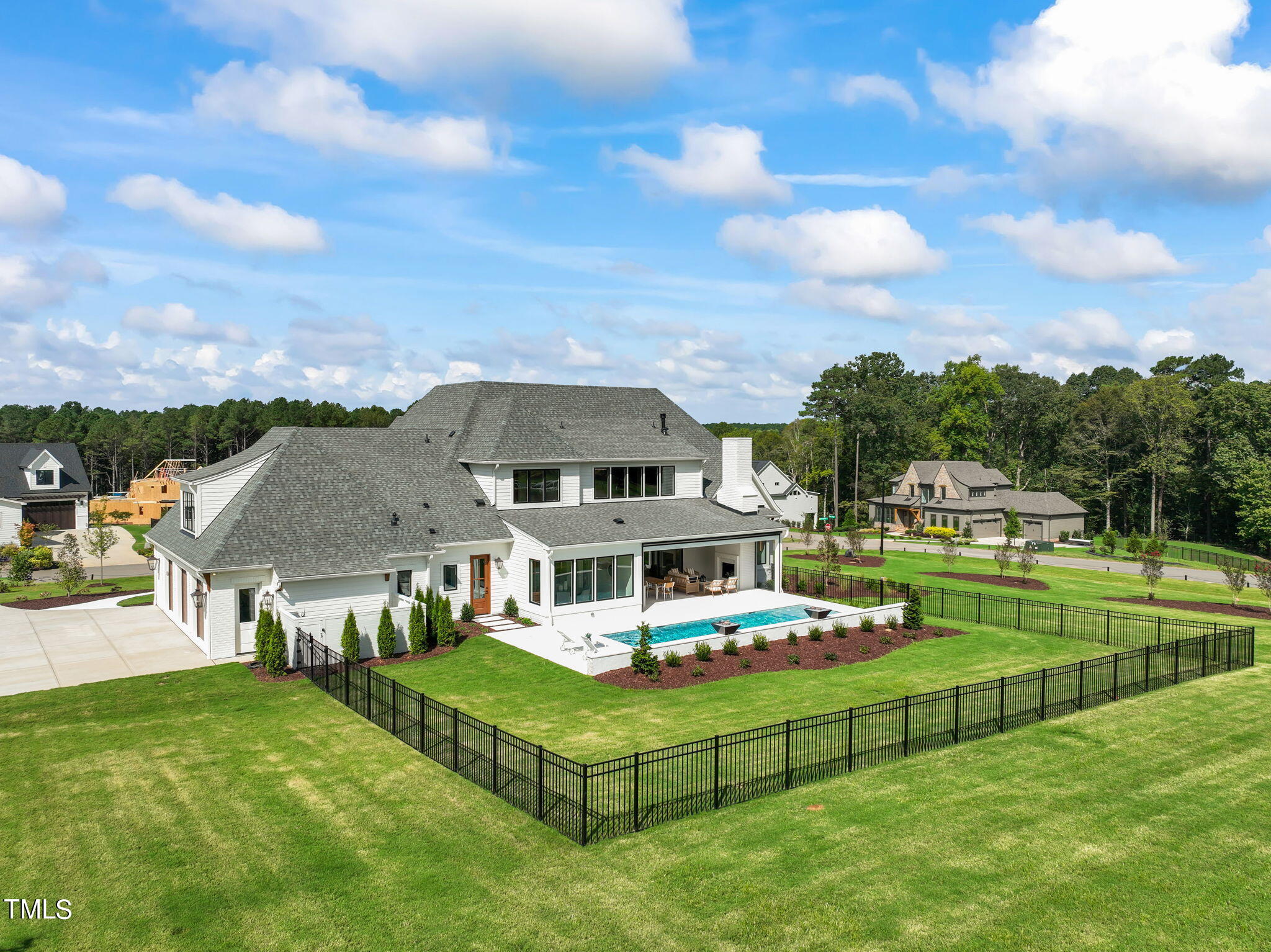 8916 Grand Highland Way