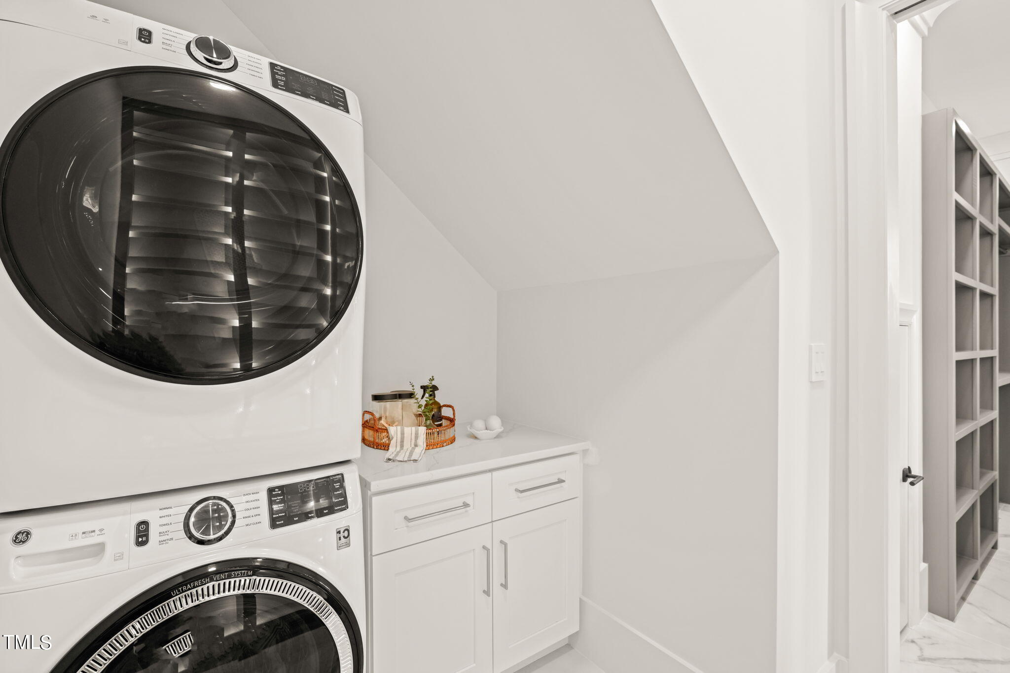 8916 Grand Highland Way