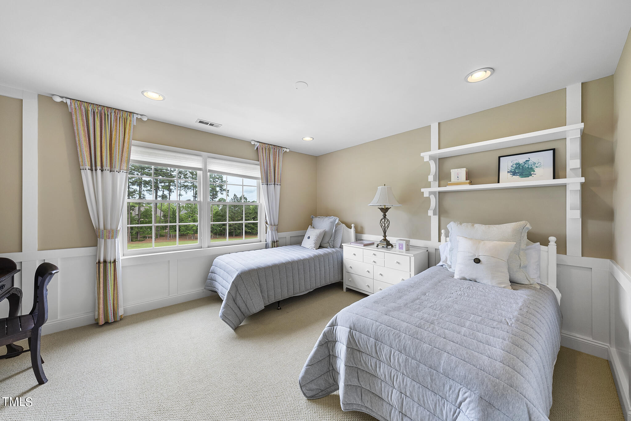 9216 Winged Thistle Court