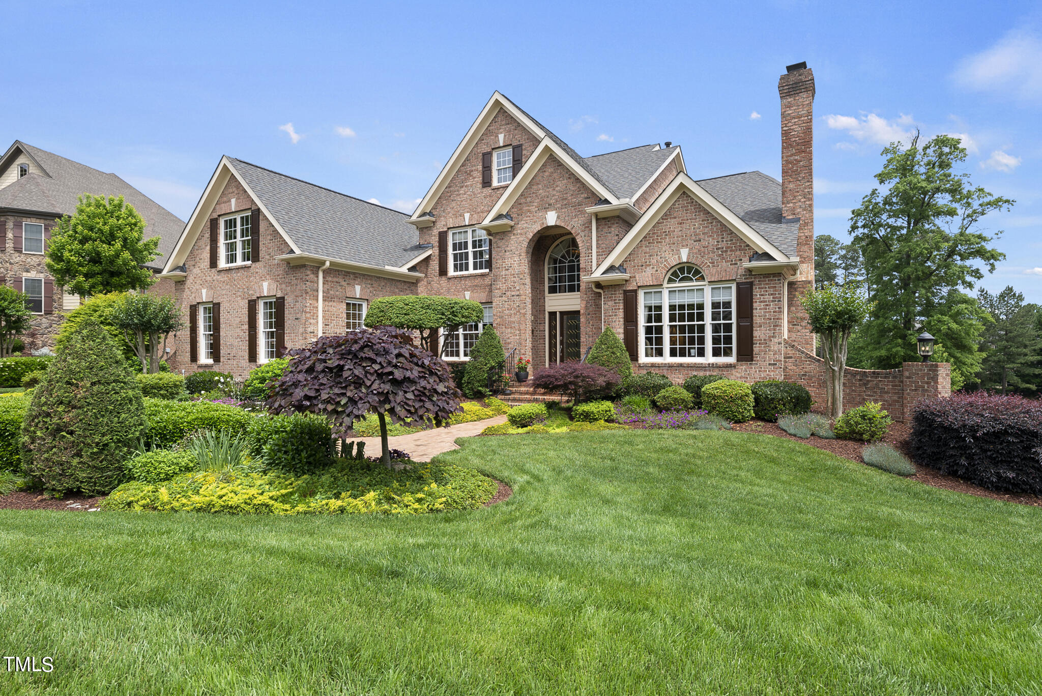 9216 Winged Thistle Court