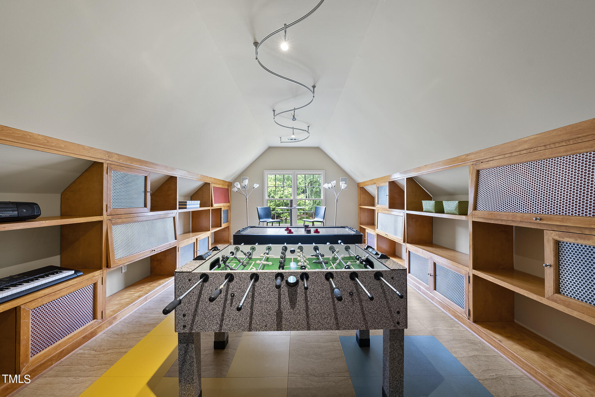 9216 Winged Thistle Court