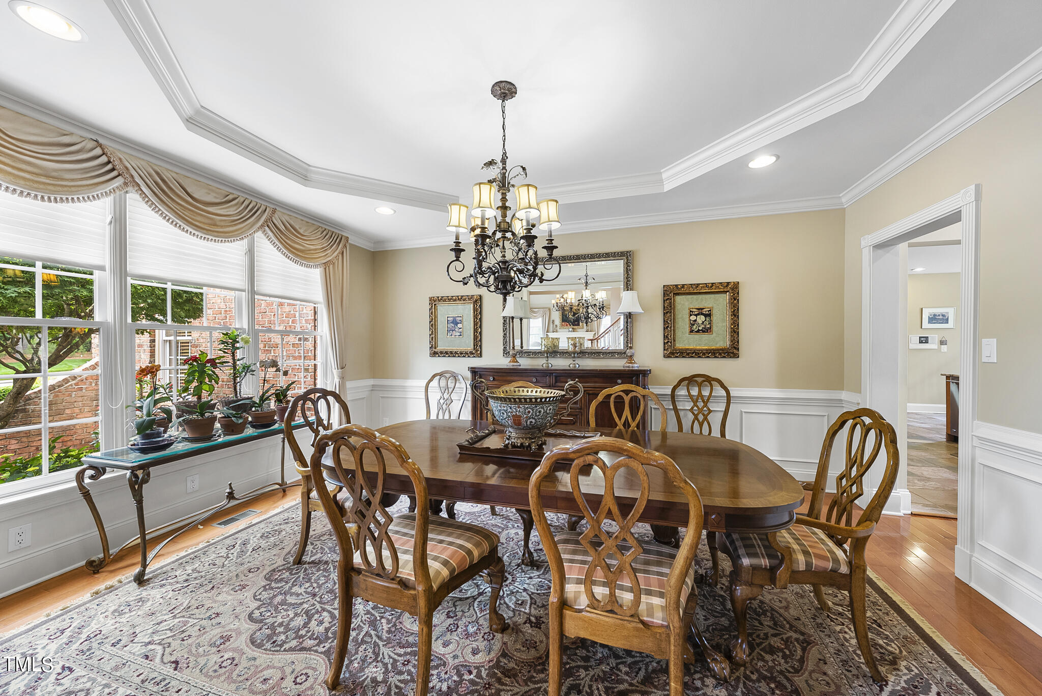 9216 Winged Thistle Court