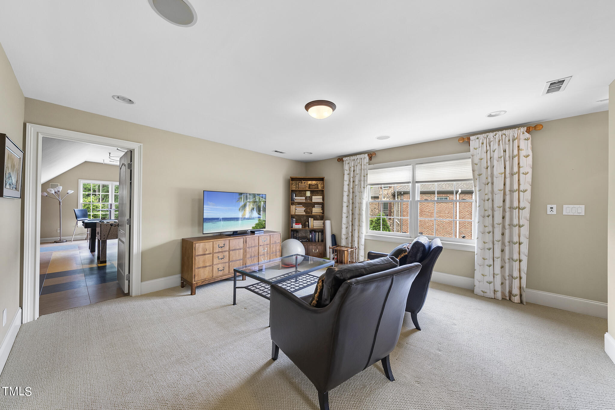 9216 Winged Thistle Court