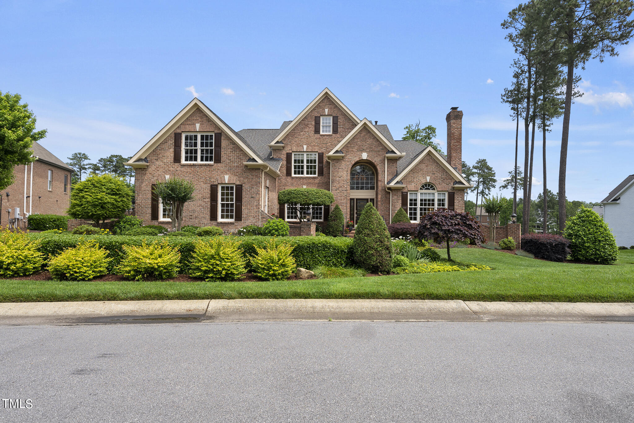 9216 Winged Thistle Court