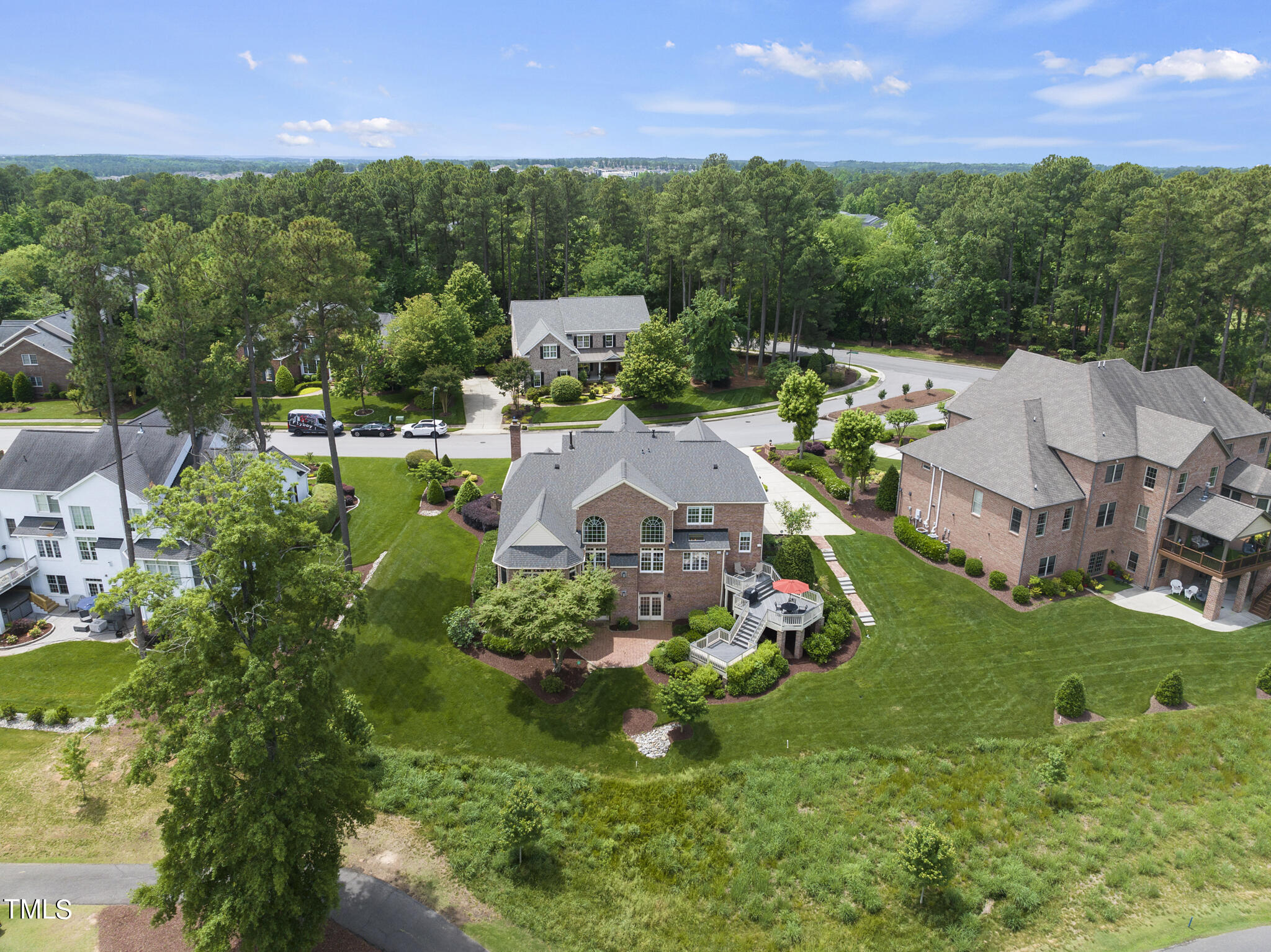 9216 Winged Thistle Court