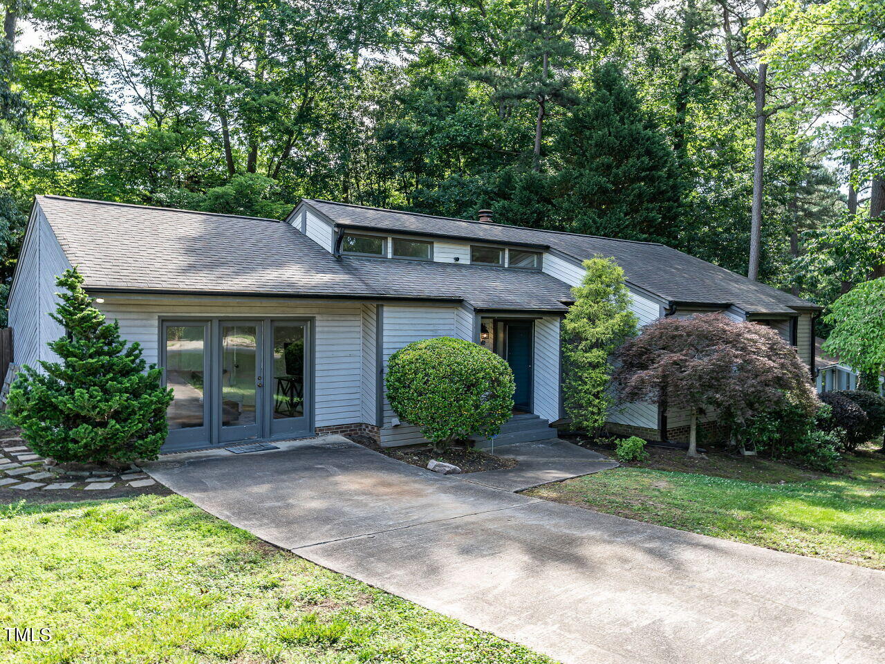 301 Ashebrook Drive