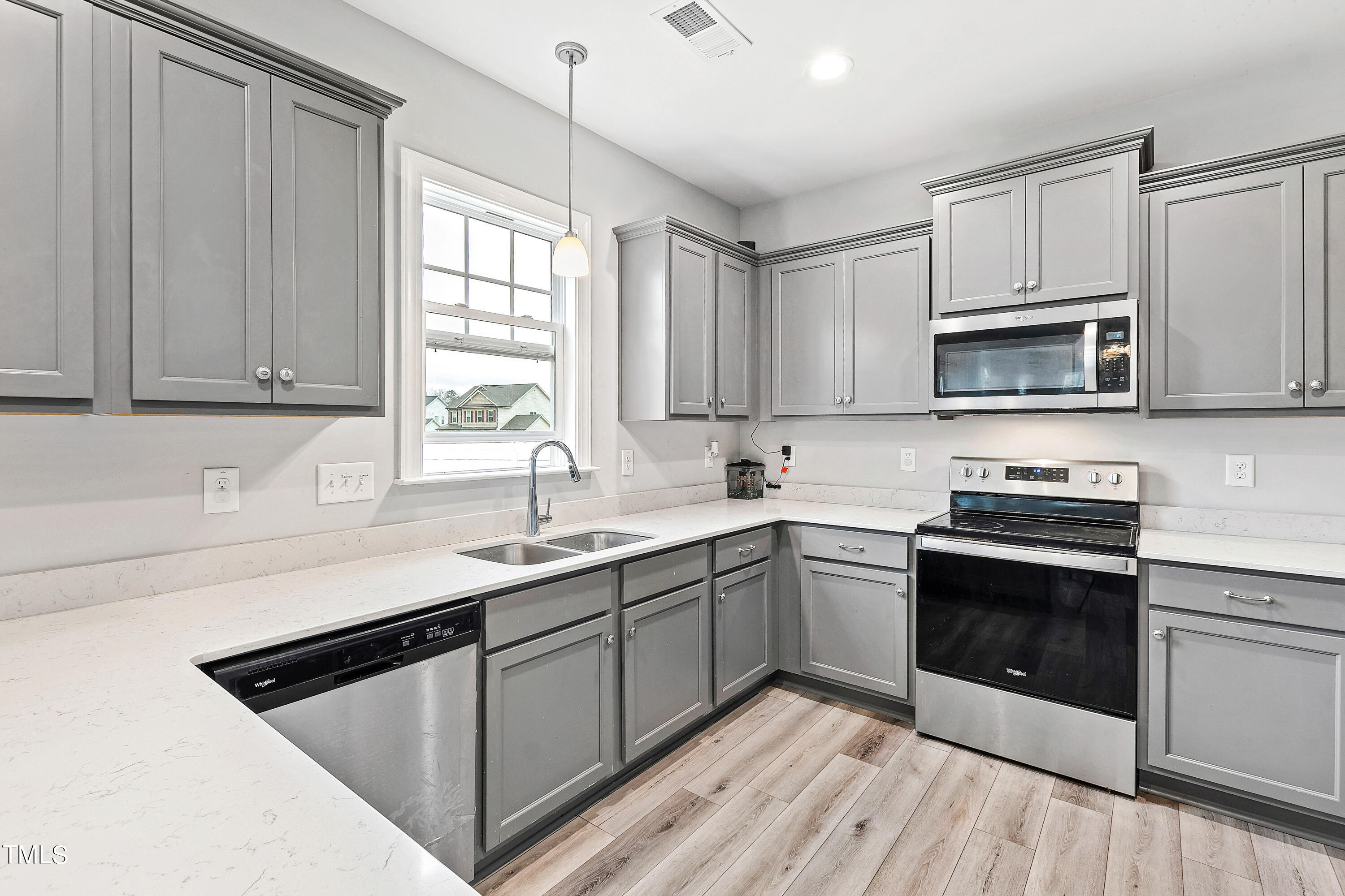 33 Ashpole Trail
