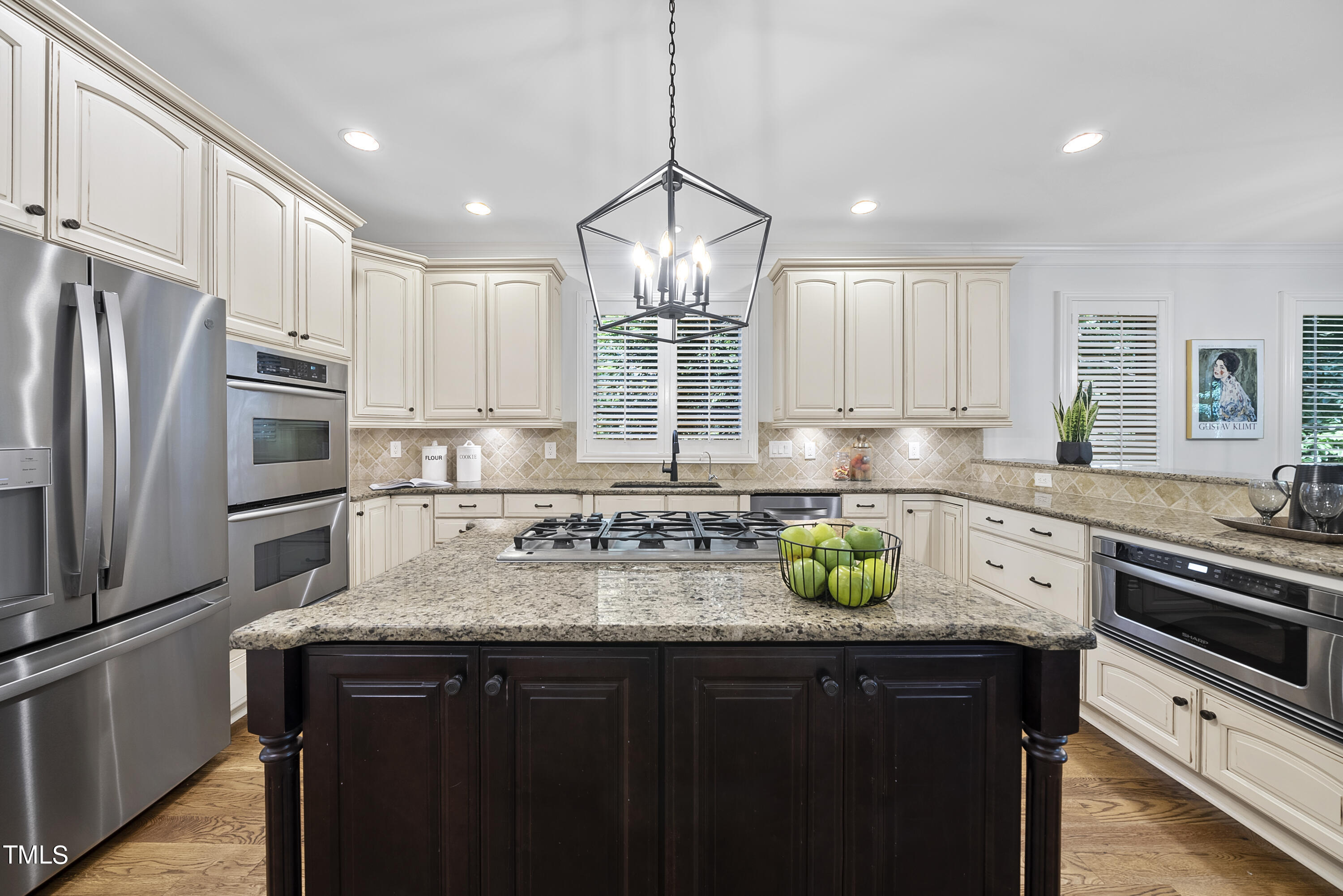 19034 Stone Brook