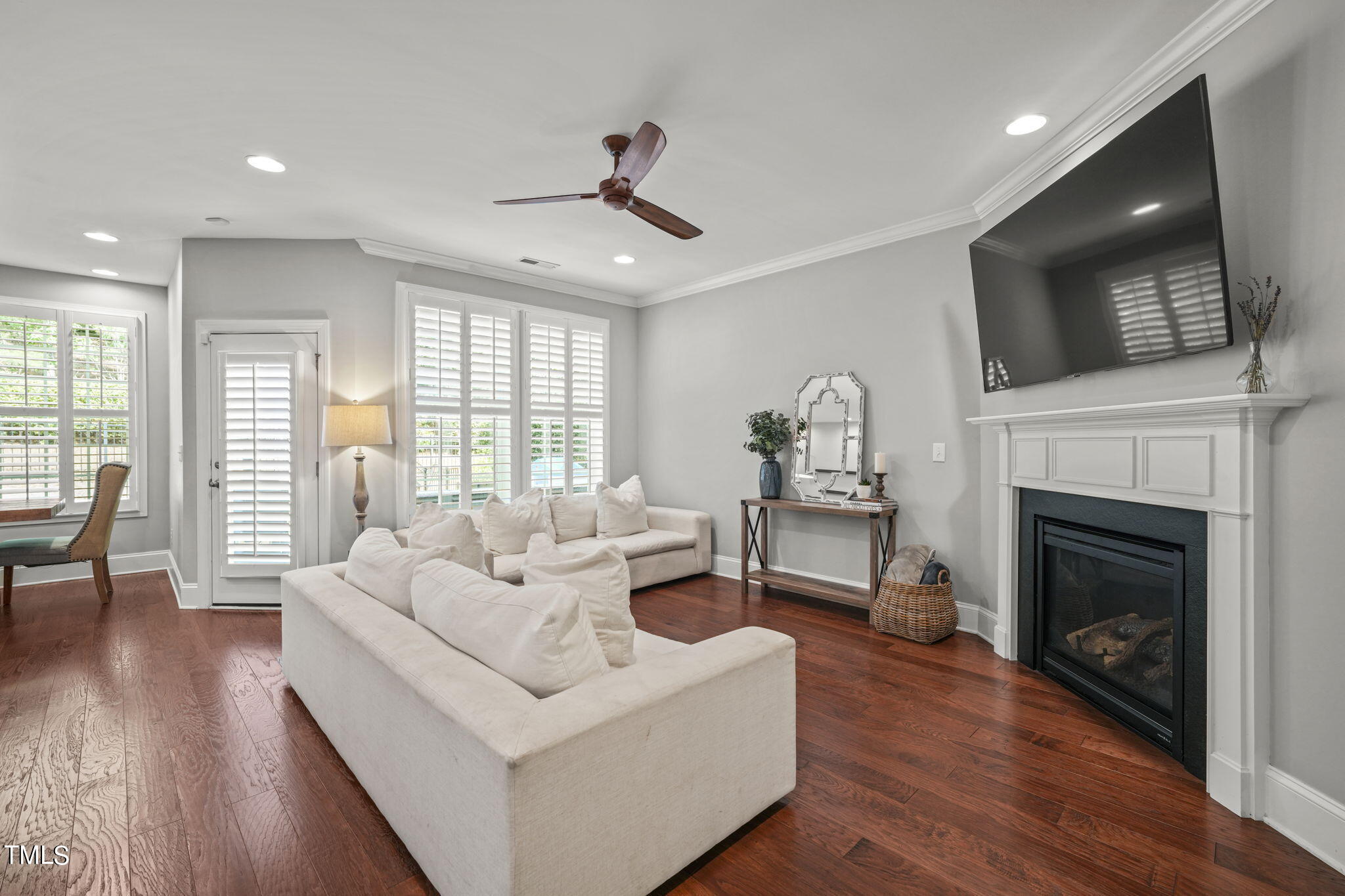 4021 Periwinkle Blue Lane