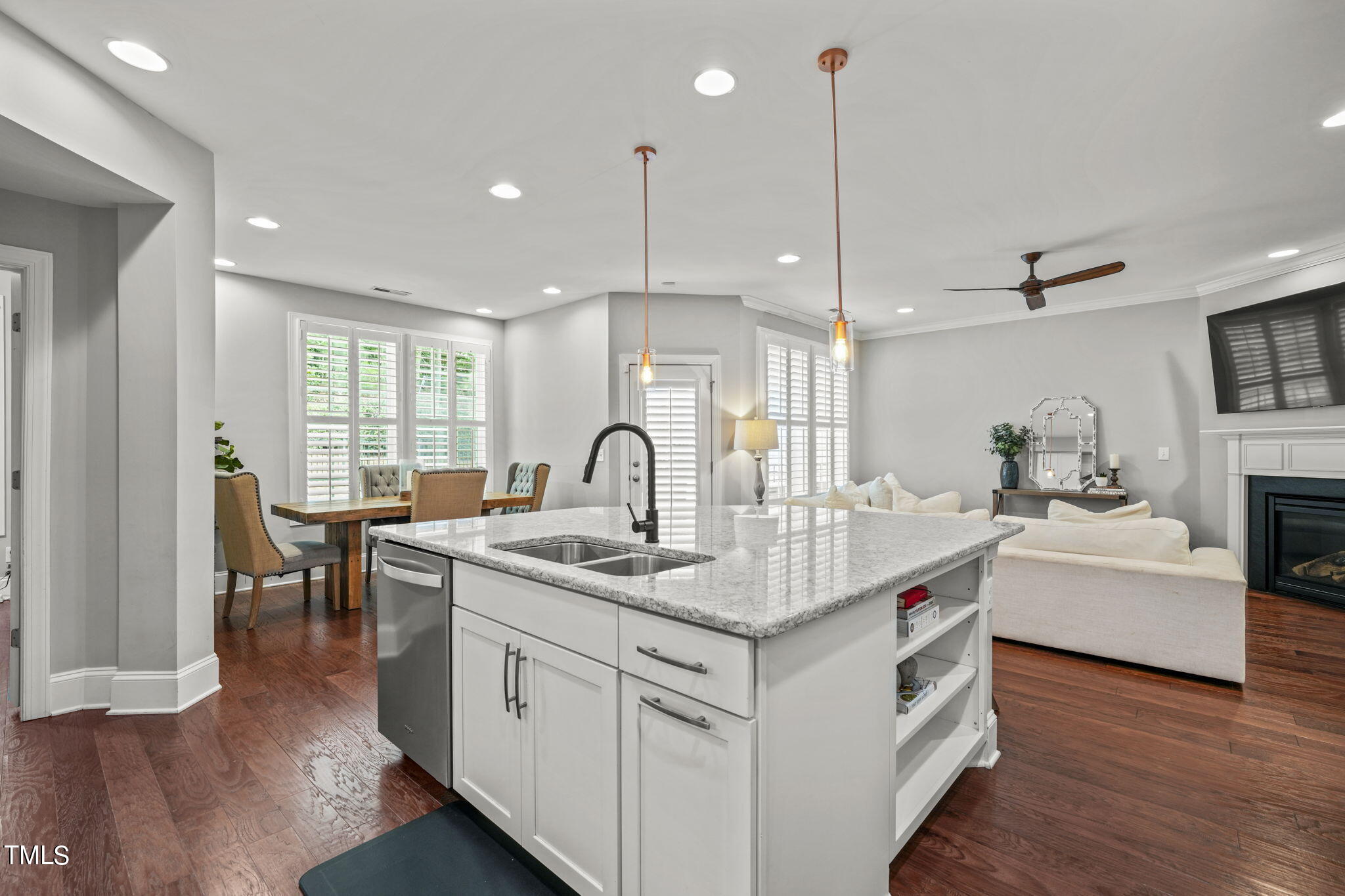 4021 Periwinkle Blue Lane