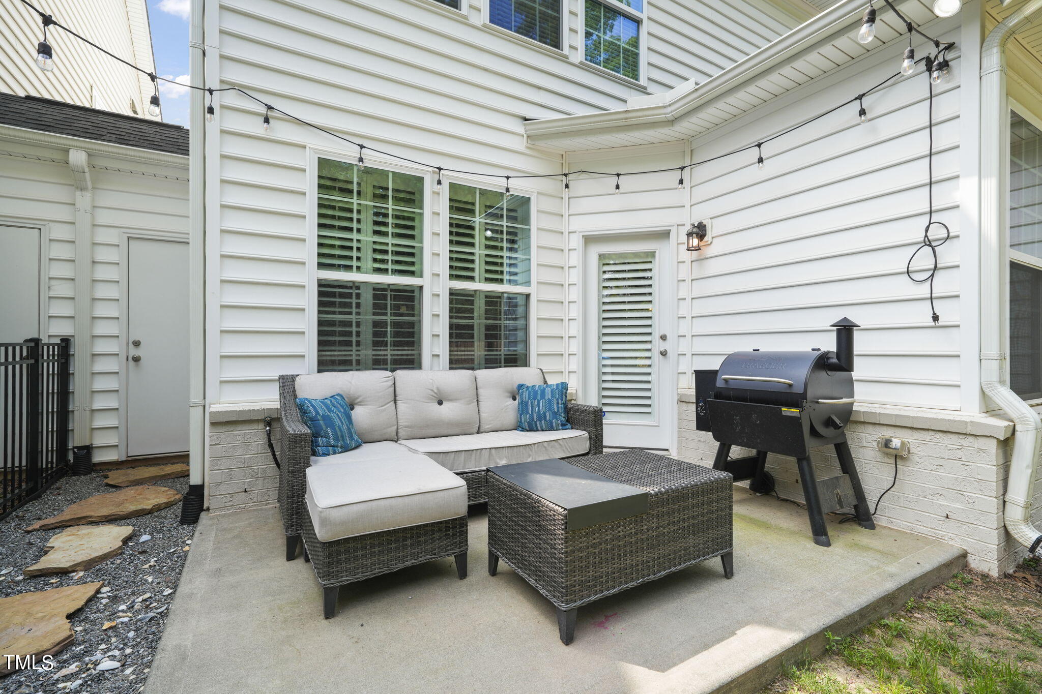 4021 Periwinkle Blue Lane