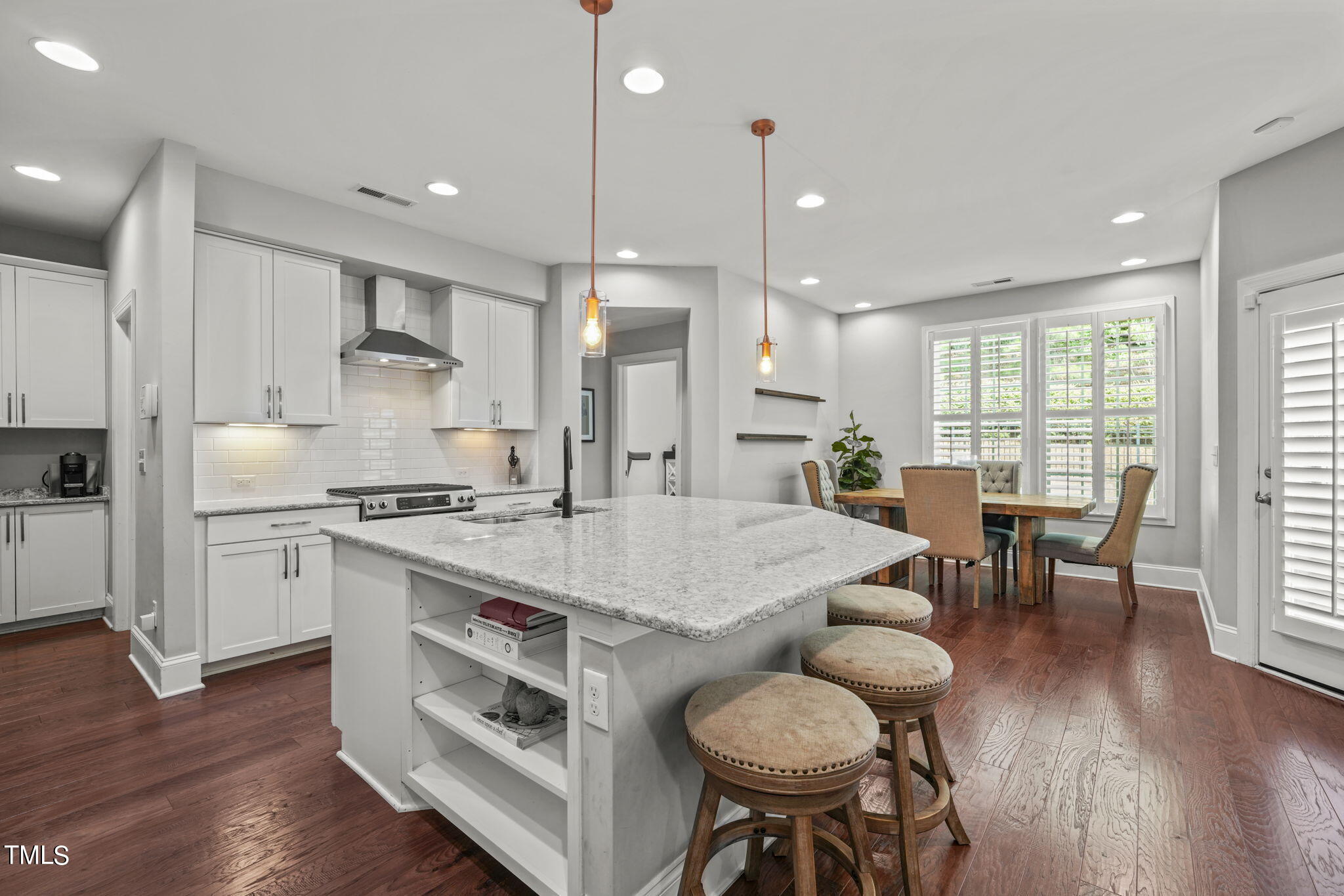 4021 Periwinkle Blue Lane