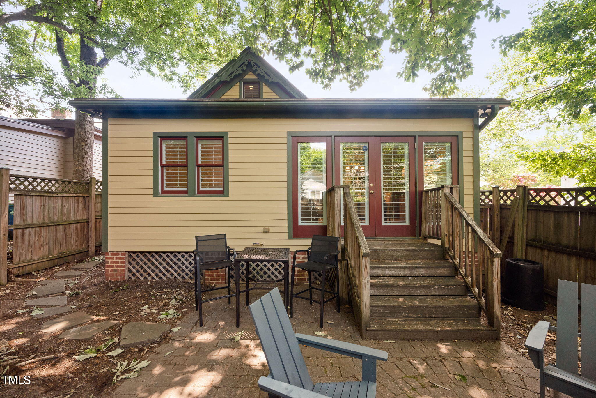 309 N East Street