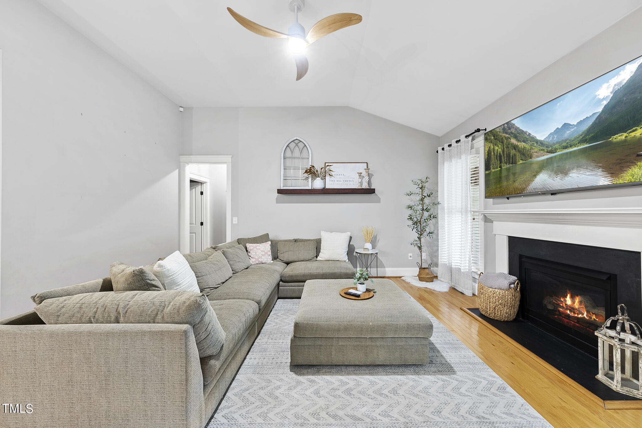 409 Edgepine Drive