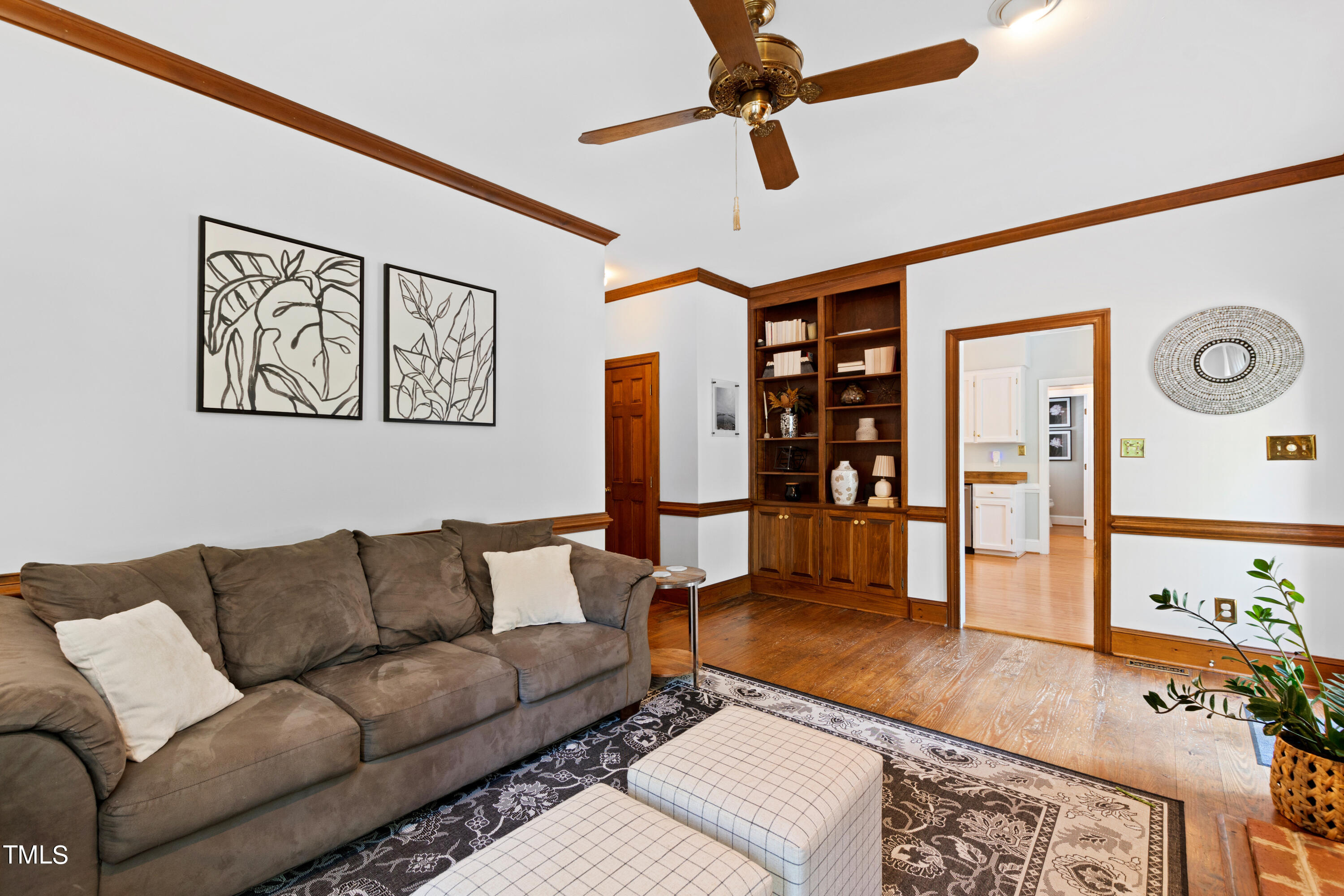 6225 Dresden Lane
