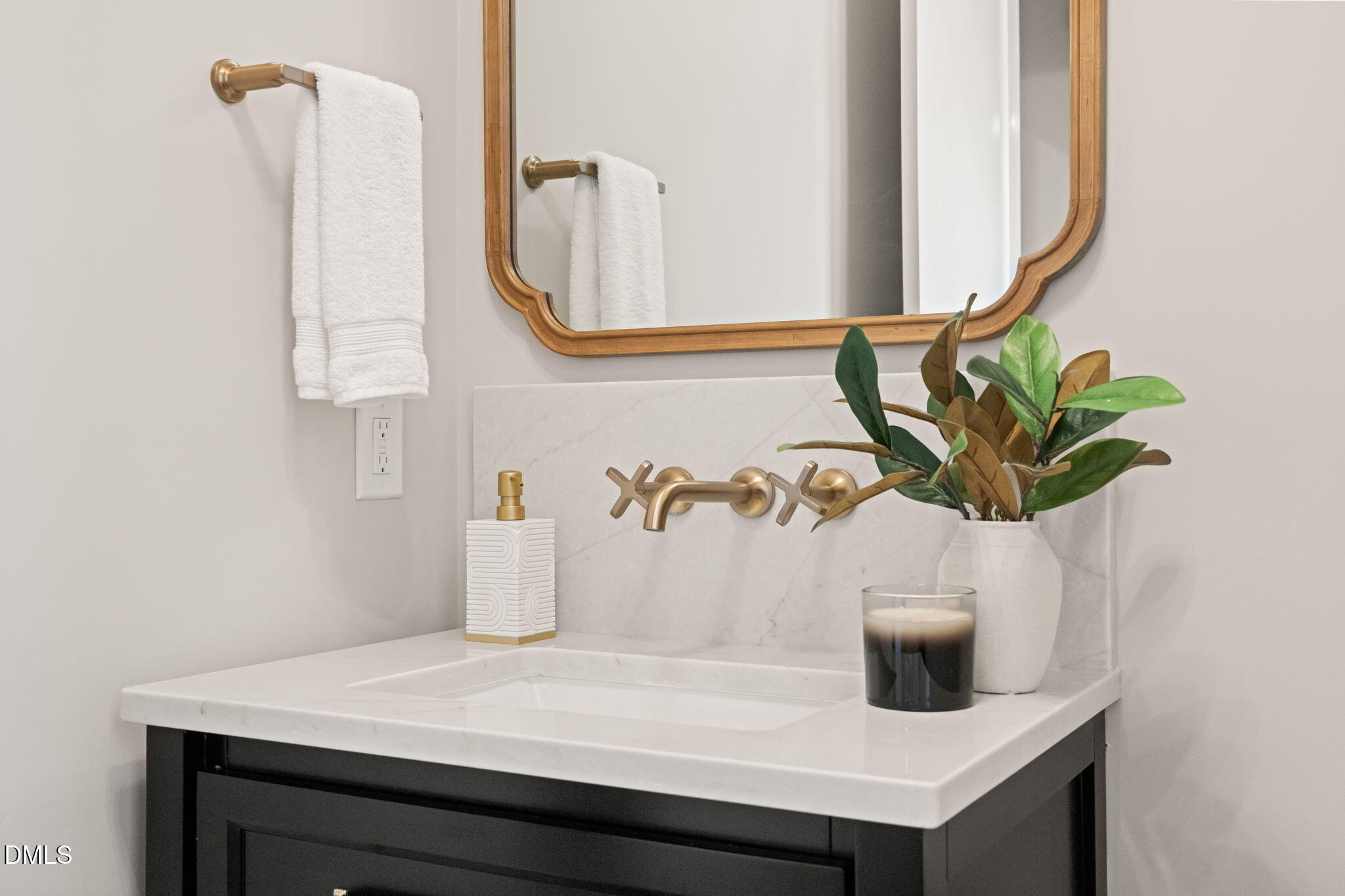 9105 Overlook Crest Drive