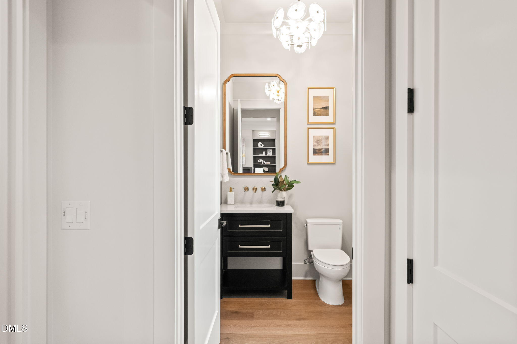 9105 Overlook Crest Drive