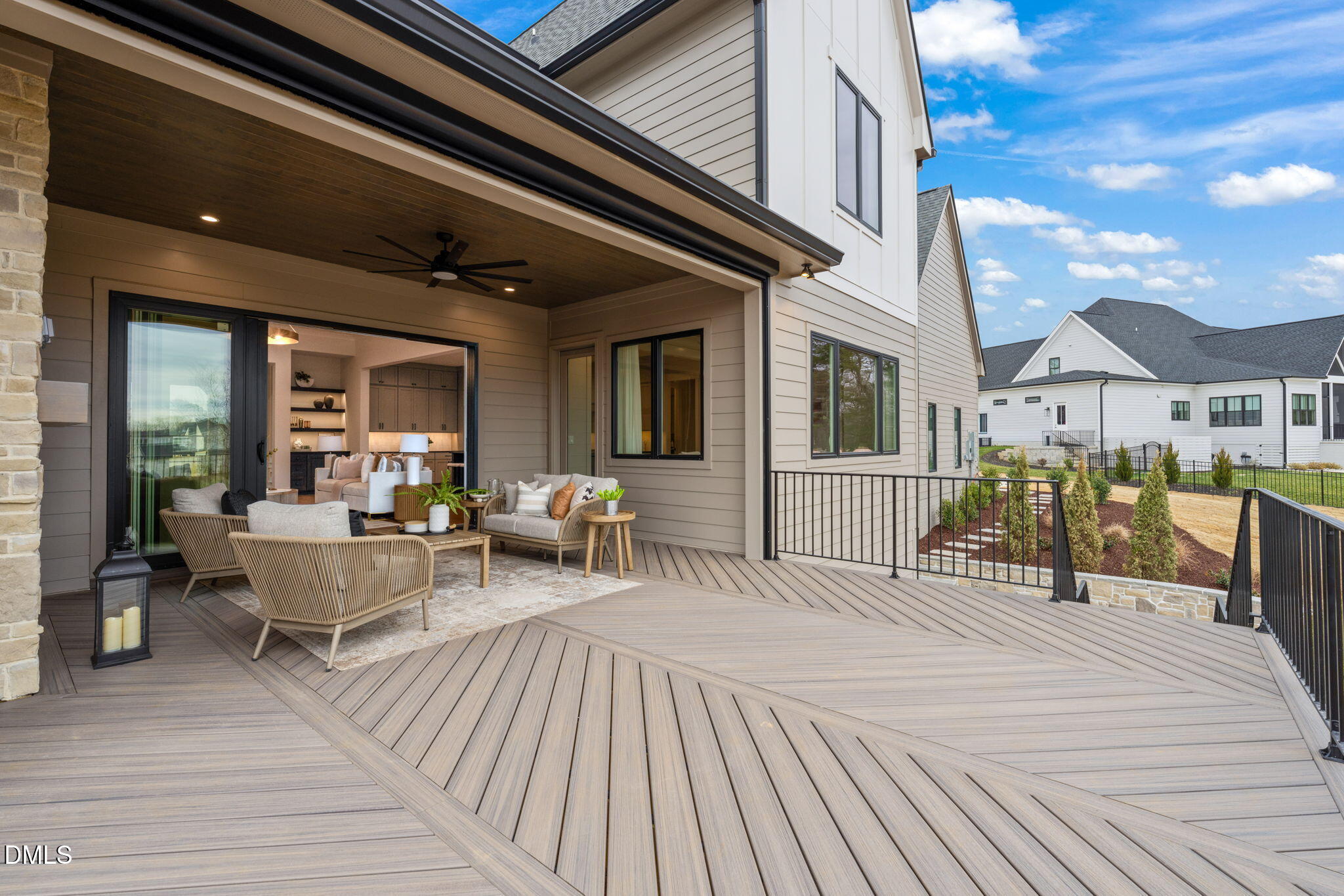 9105 Overlook Crest Drive