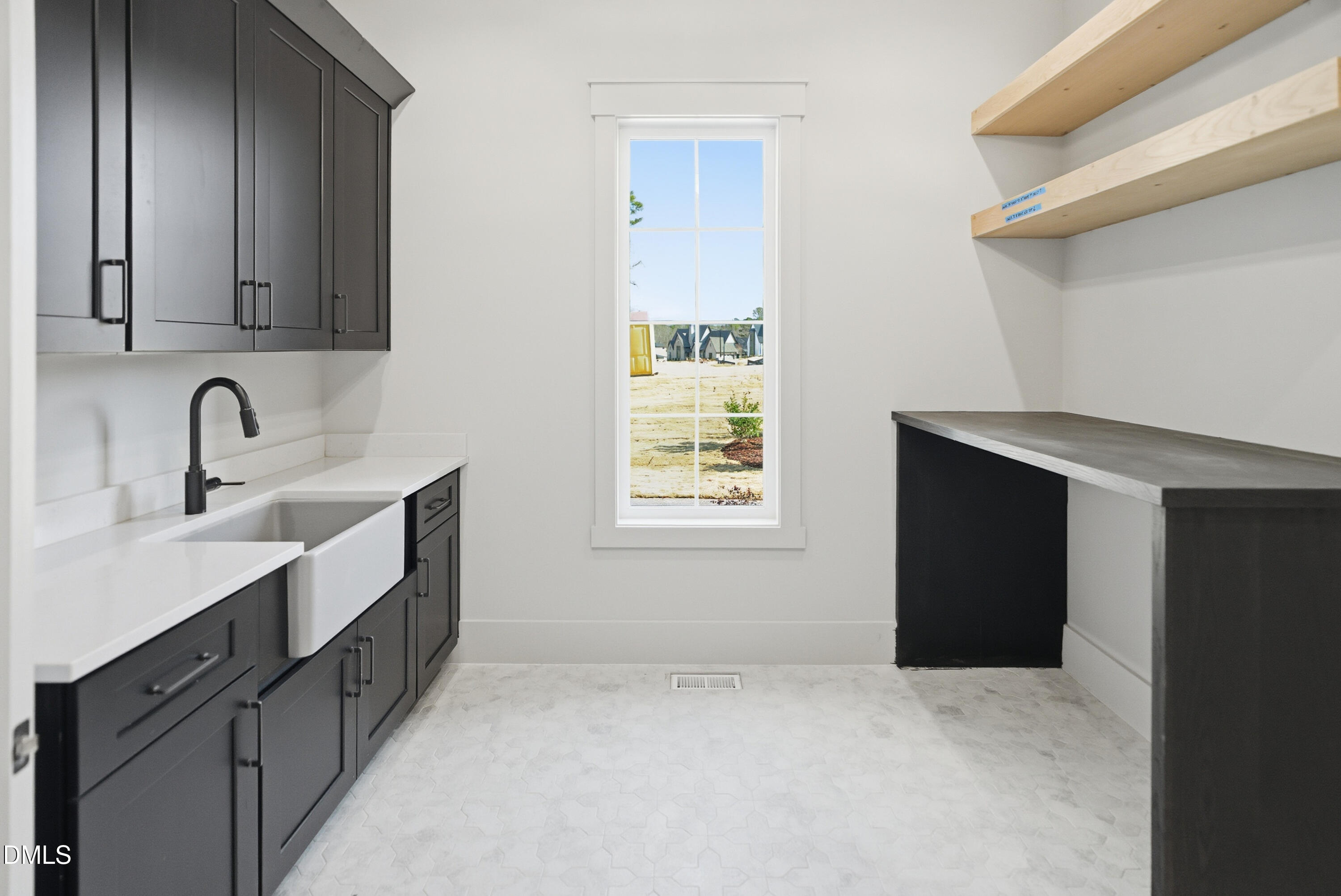 9105 Overlook Crest Drive