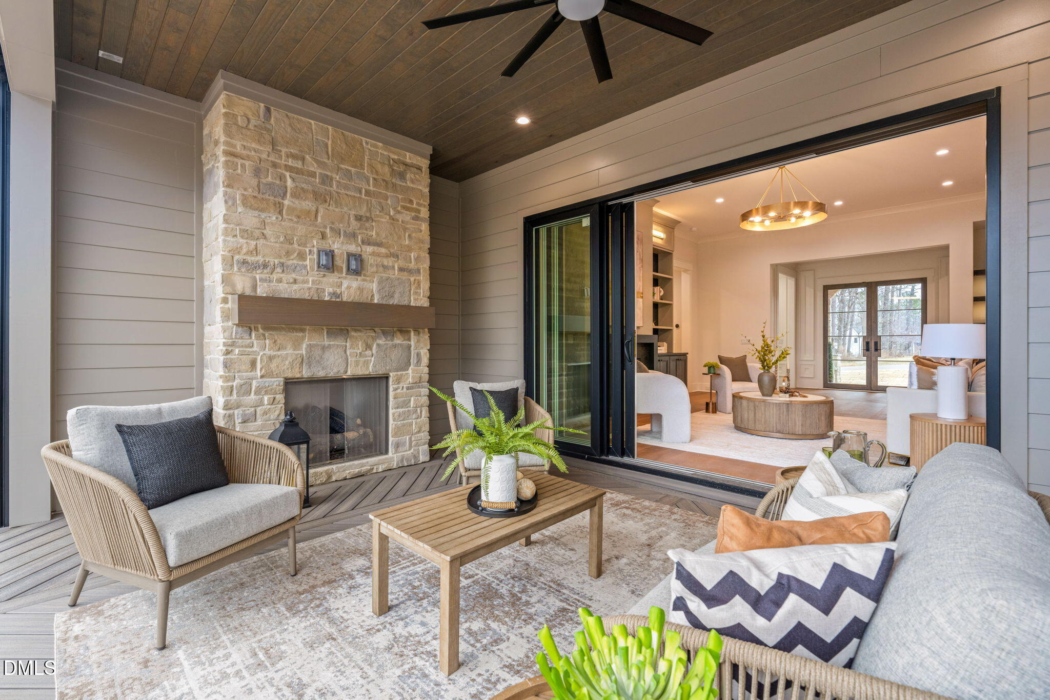 9105 Overlook Crest Drive