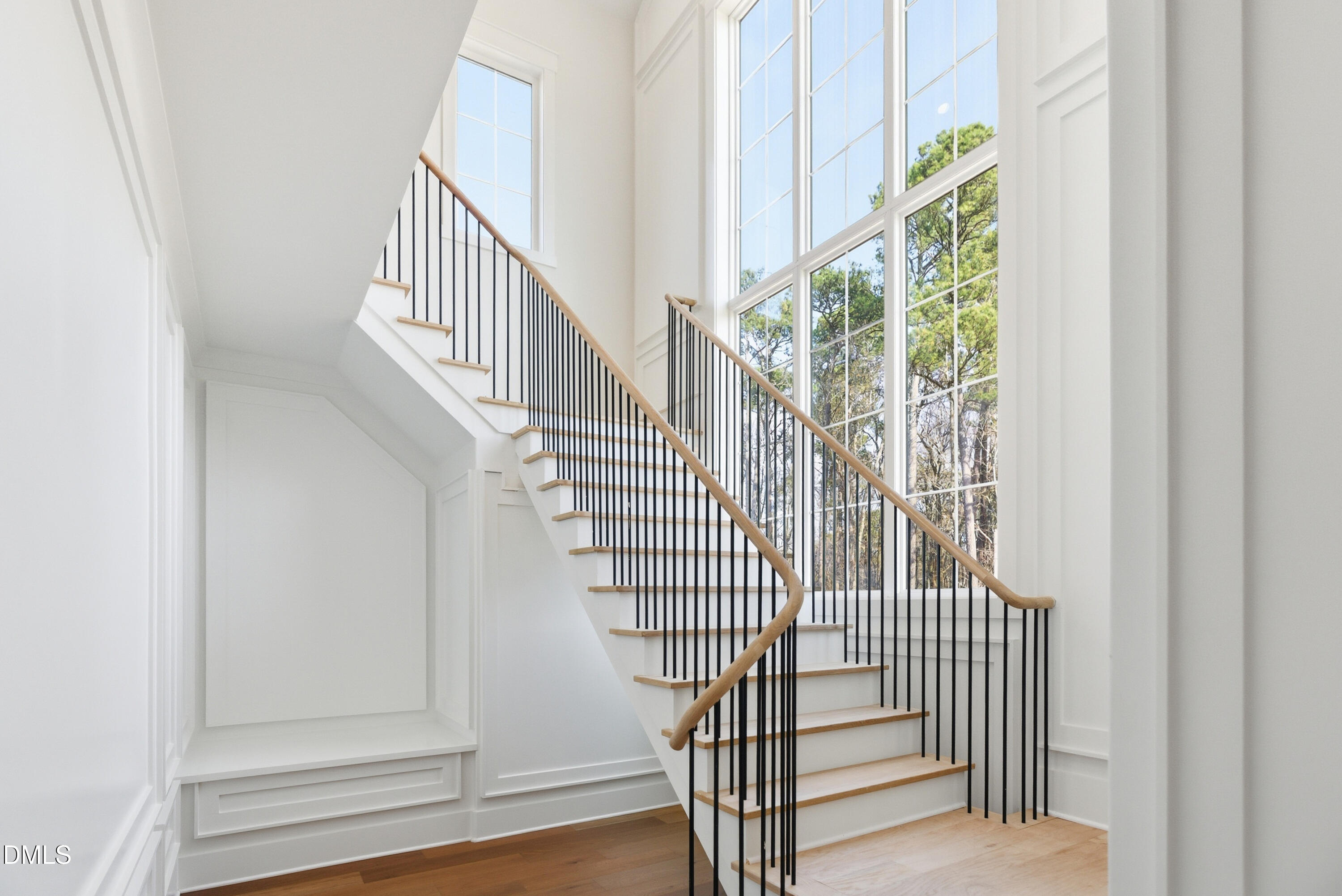 9105 Overlook Crest Drive