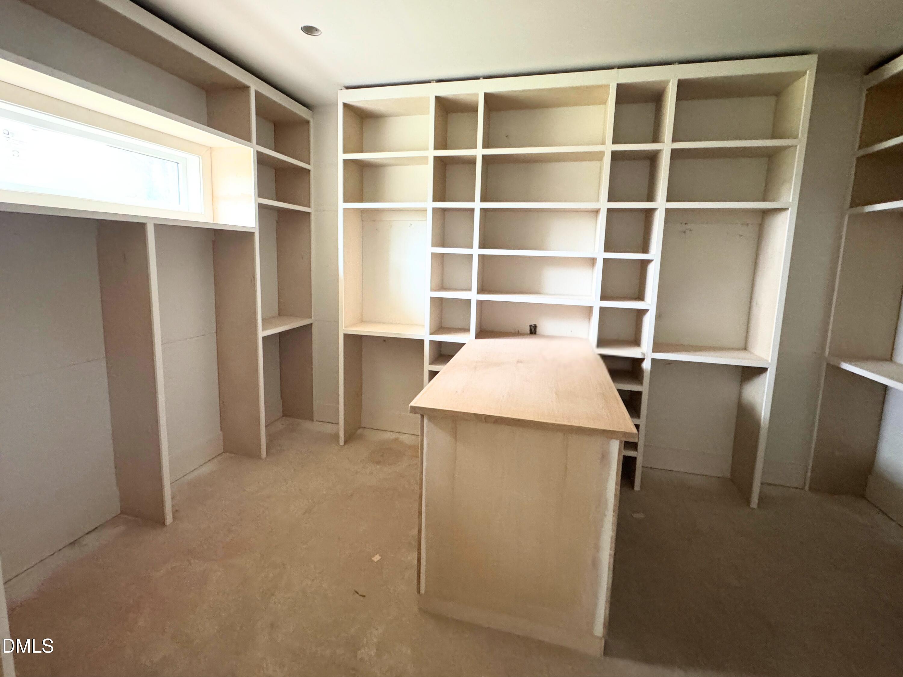 9105 Overlook Crest Drive