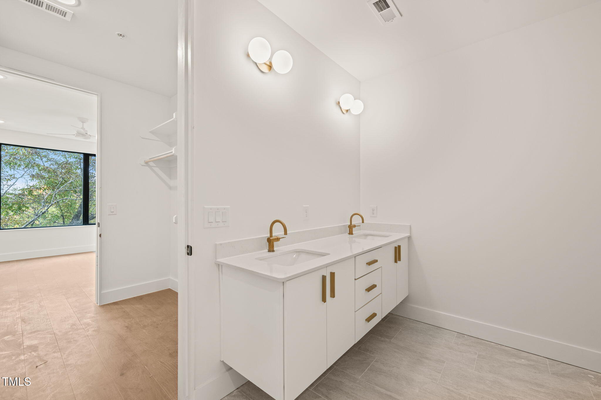 29 Enterprise Street # 201